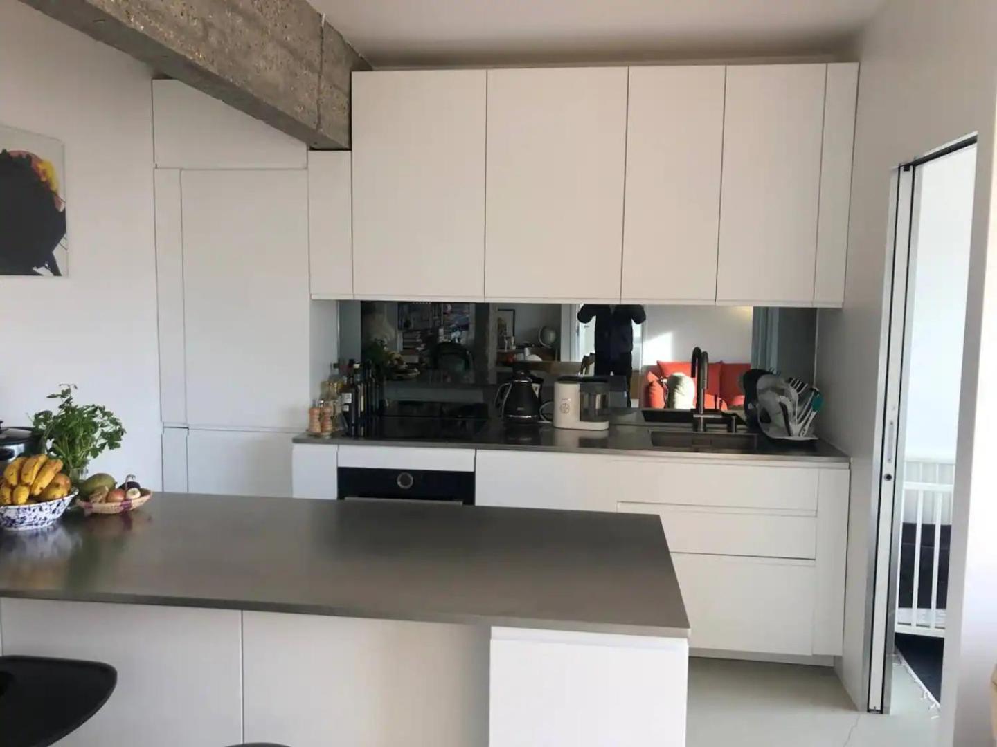 Moderne, Vue Sur Les Toits Et Plein Sud *