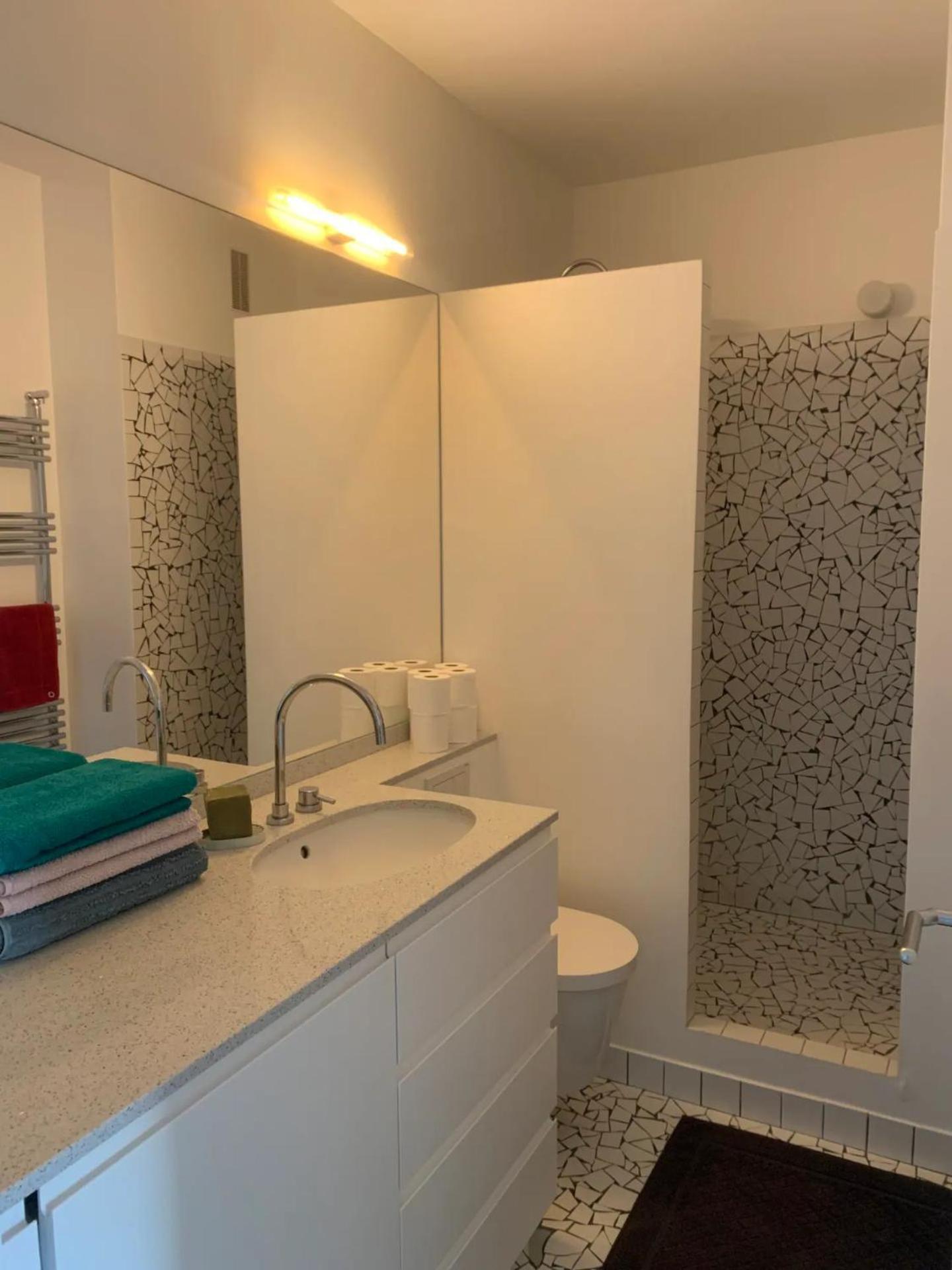 Moderne, Vue Sur Les Toits Et Plein Sud Apartment