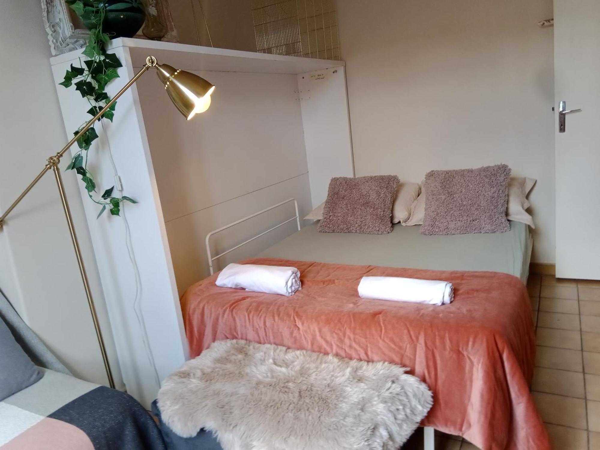 Authentic House Small, Bright And Calm Appartement