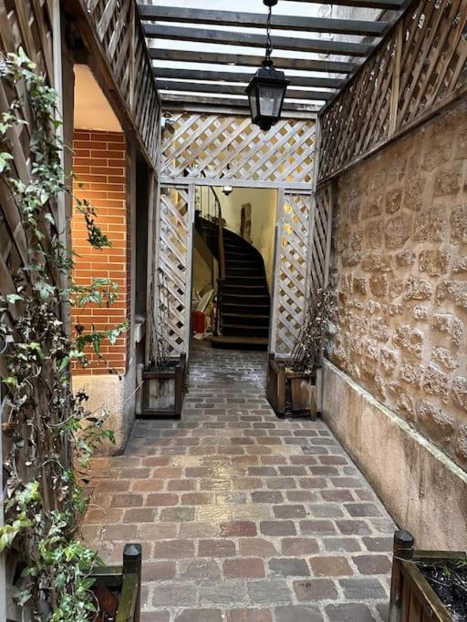 Apartment *studio*center Of Paris*ideal Couple* Paris