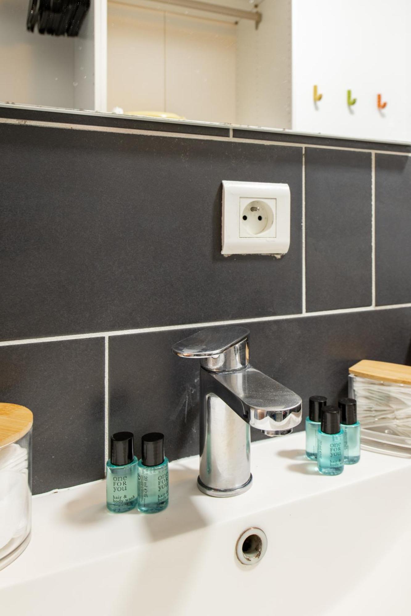 Apartment Stylish 2-bedroom Near The Famous Moulin Rouge *