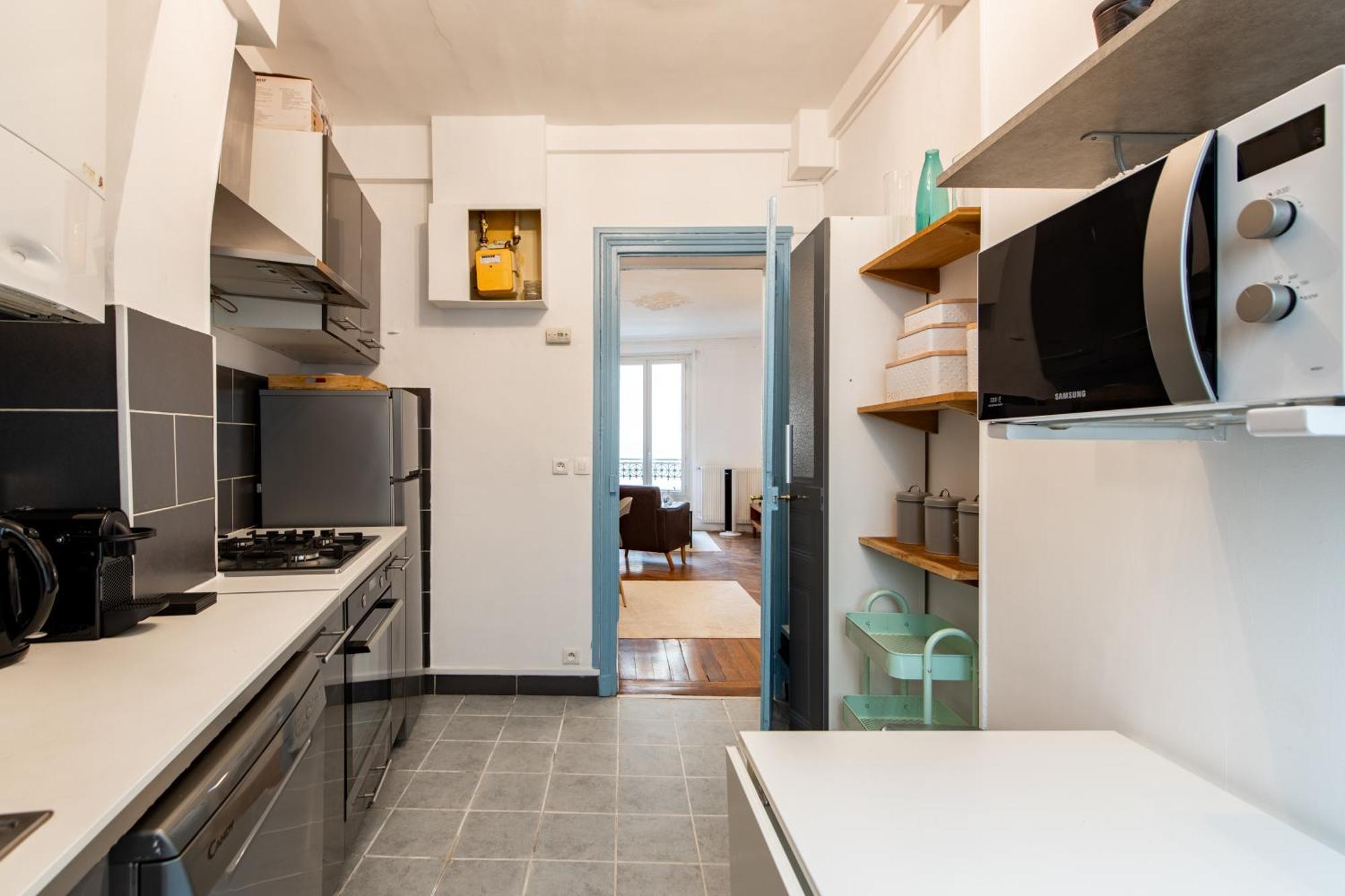 Stylish 2-bedroom Near The Famous Moulin Rouge Apartment