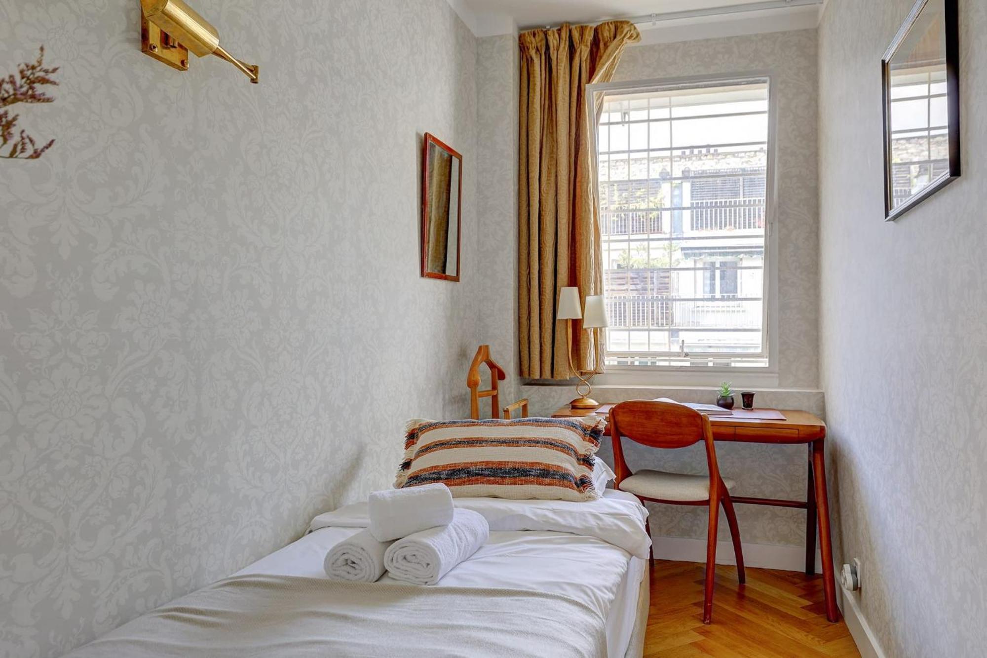 Appartement Eiffel Tower - 1br With Balcony - Cityapartmentstay *