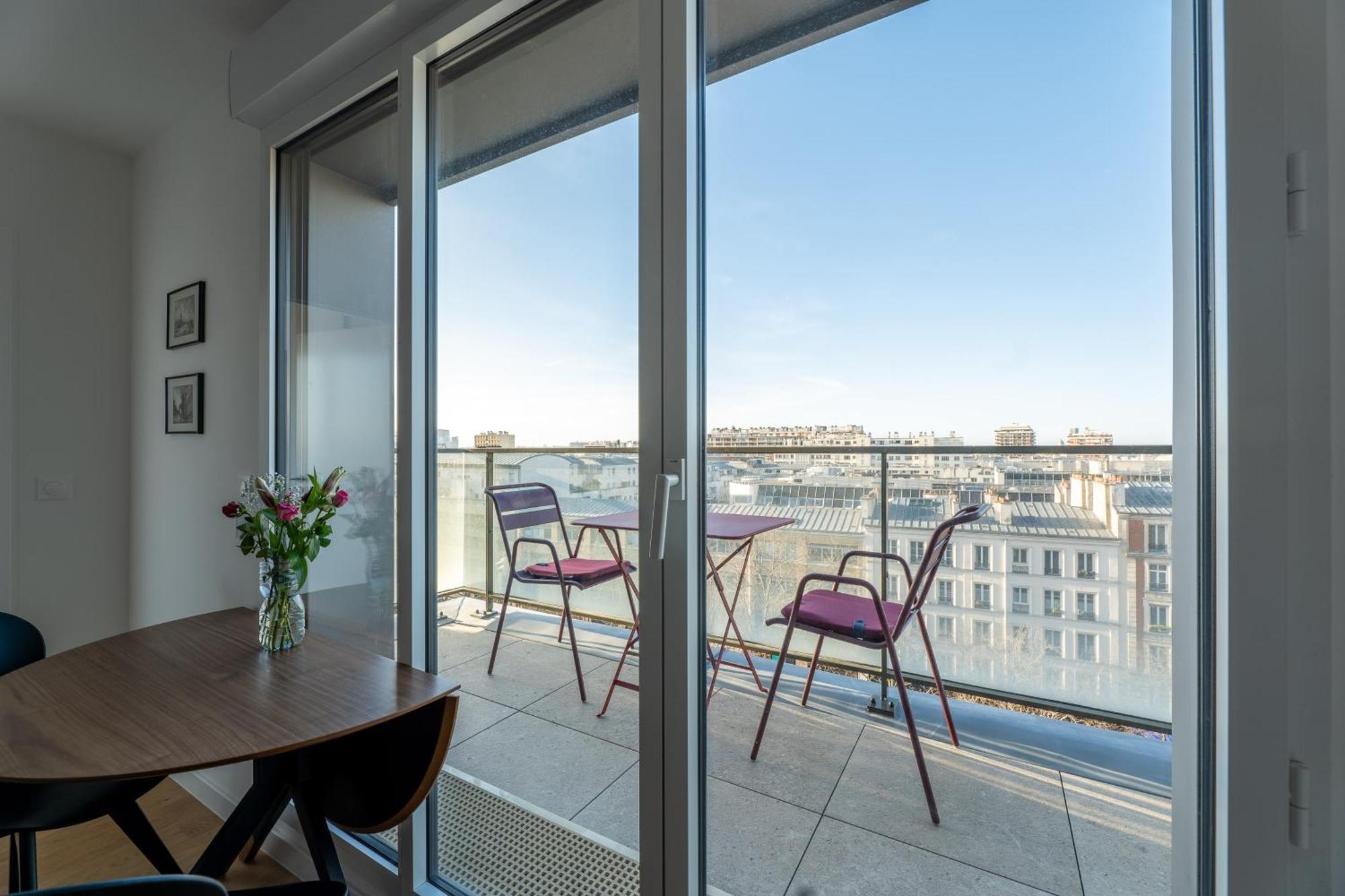 Elegant Flat With Terrace In The Heart Of * Paris