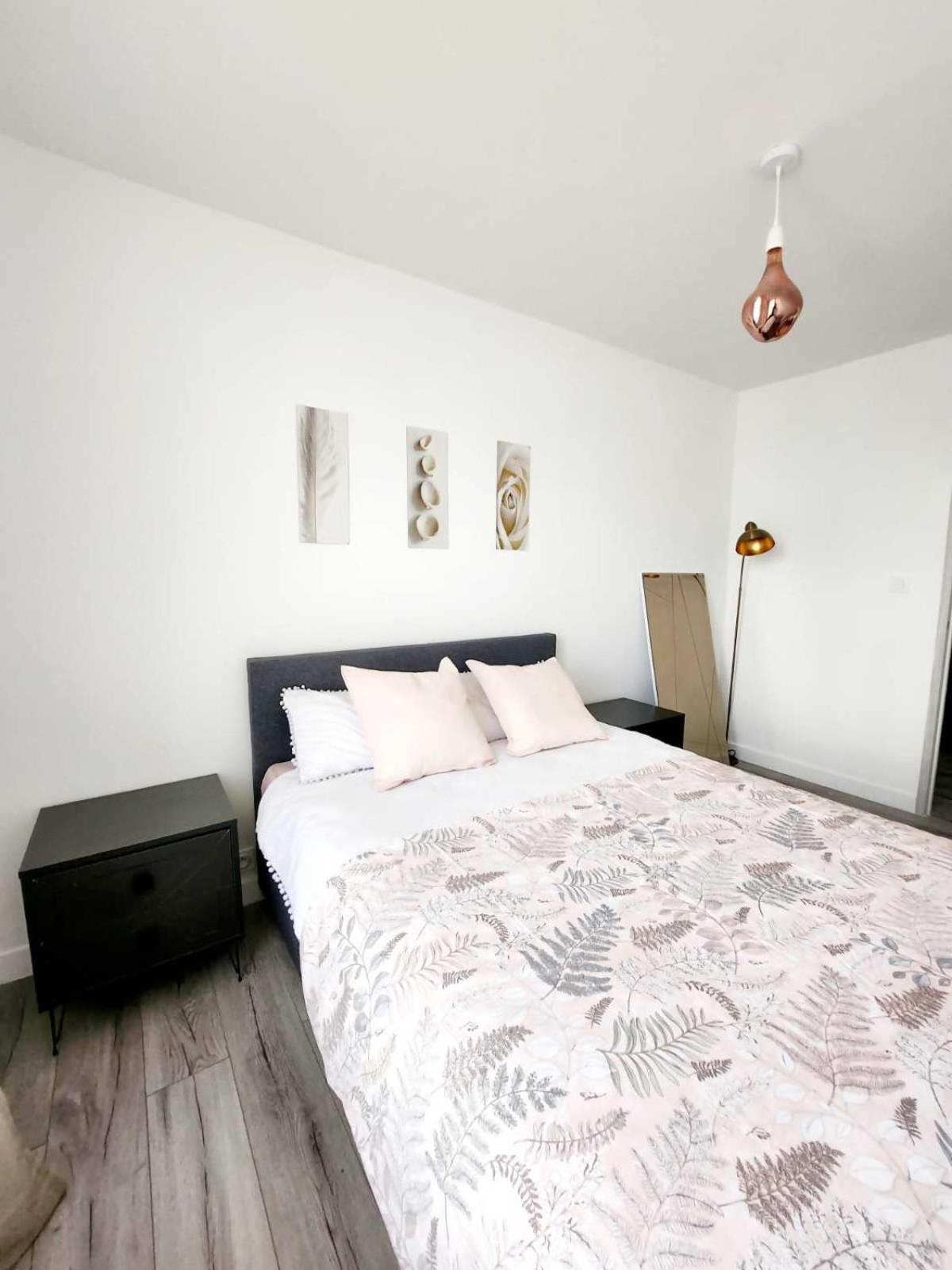 Le Rose De La Gare Apartment