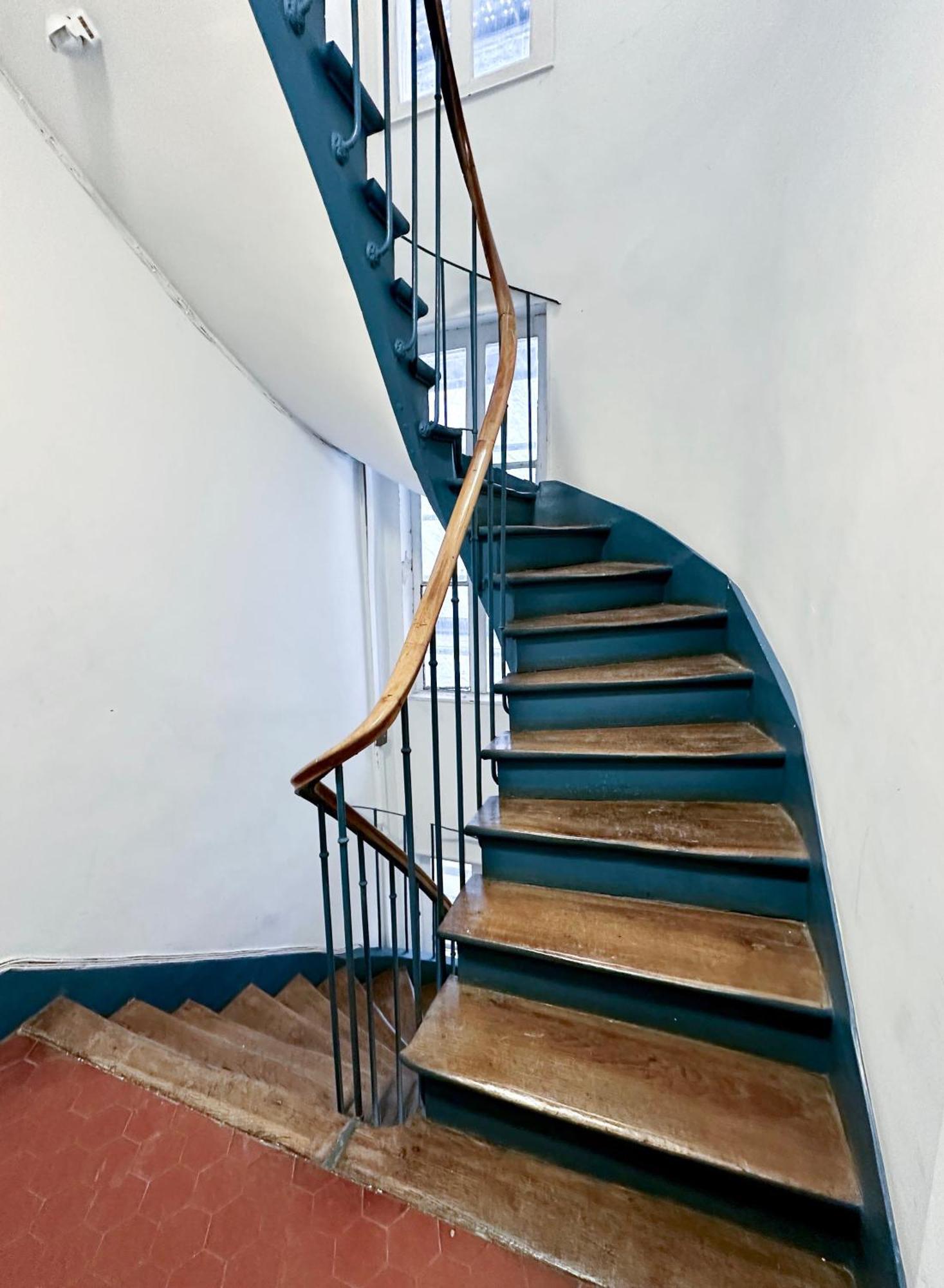 Stylish Duplex In Front Of Buttes-chaumont * Paris