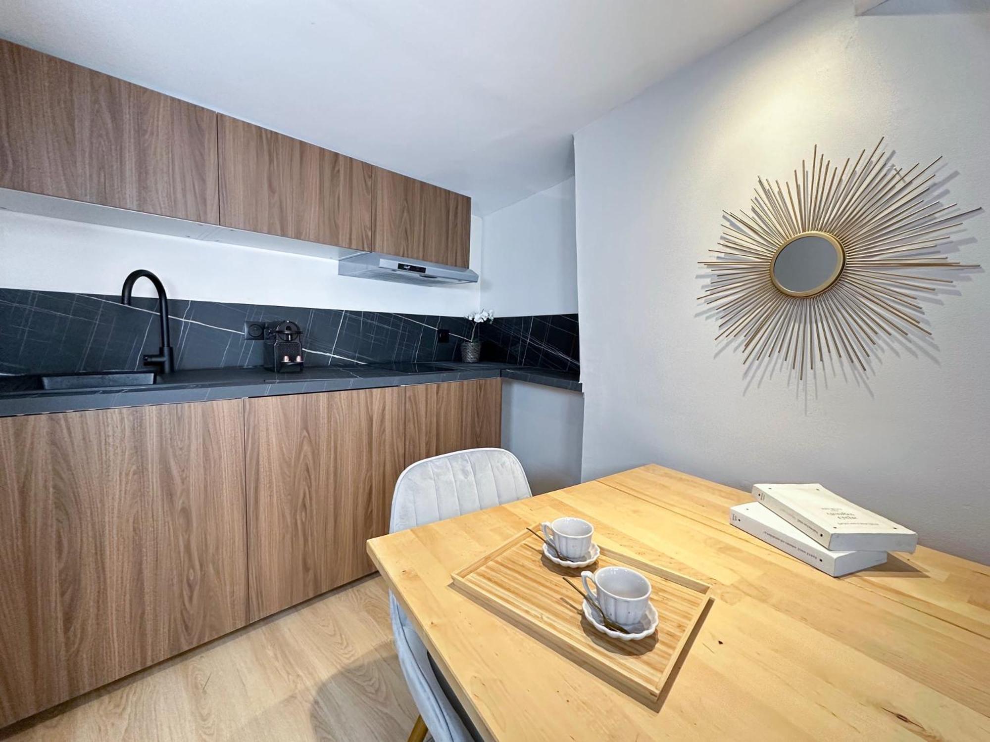 Stylish Duplex In Front Of Buttes-chaumont Apartment