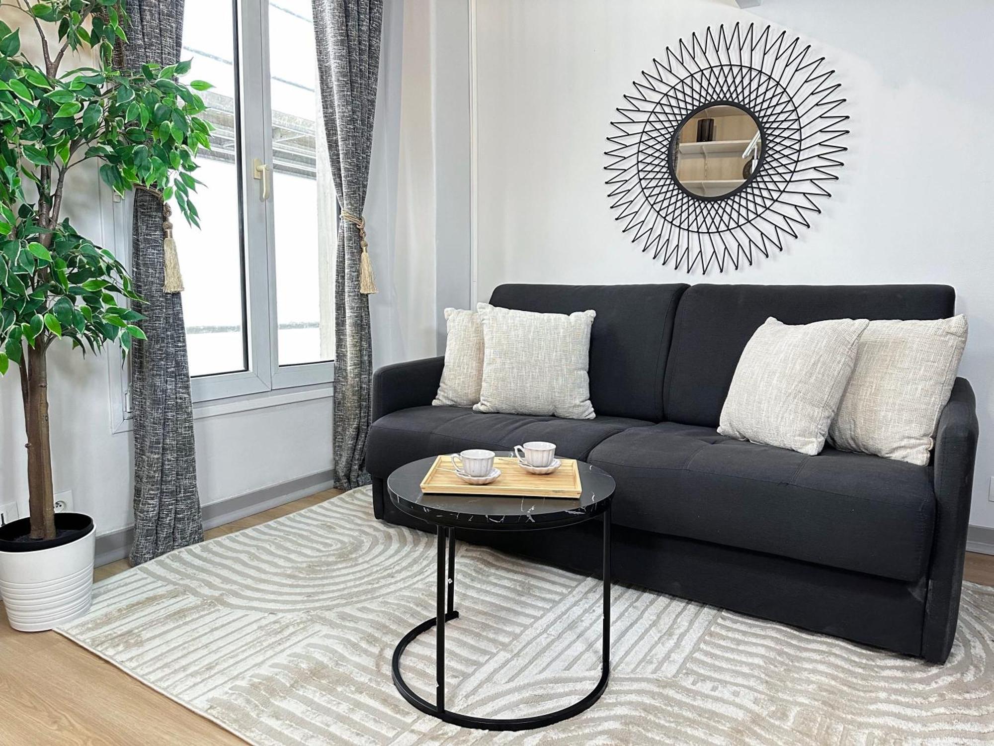 Stylish Duplex In Front Of Buttes-chaumont Apartment *