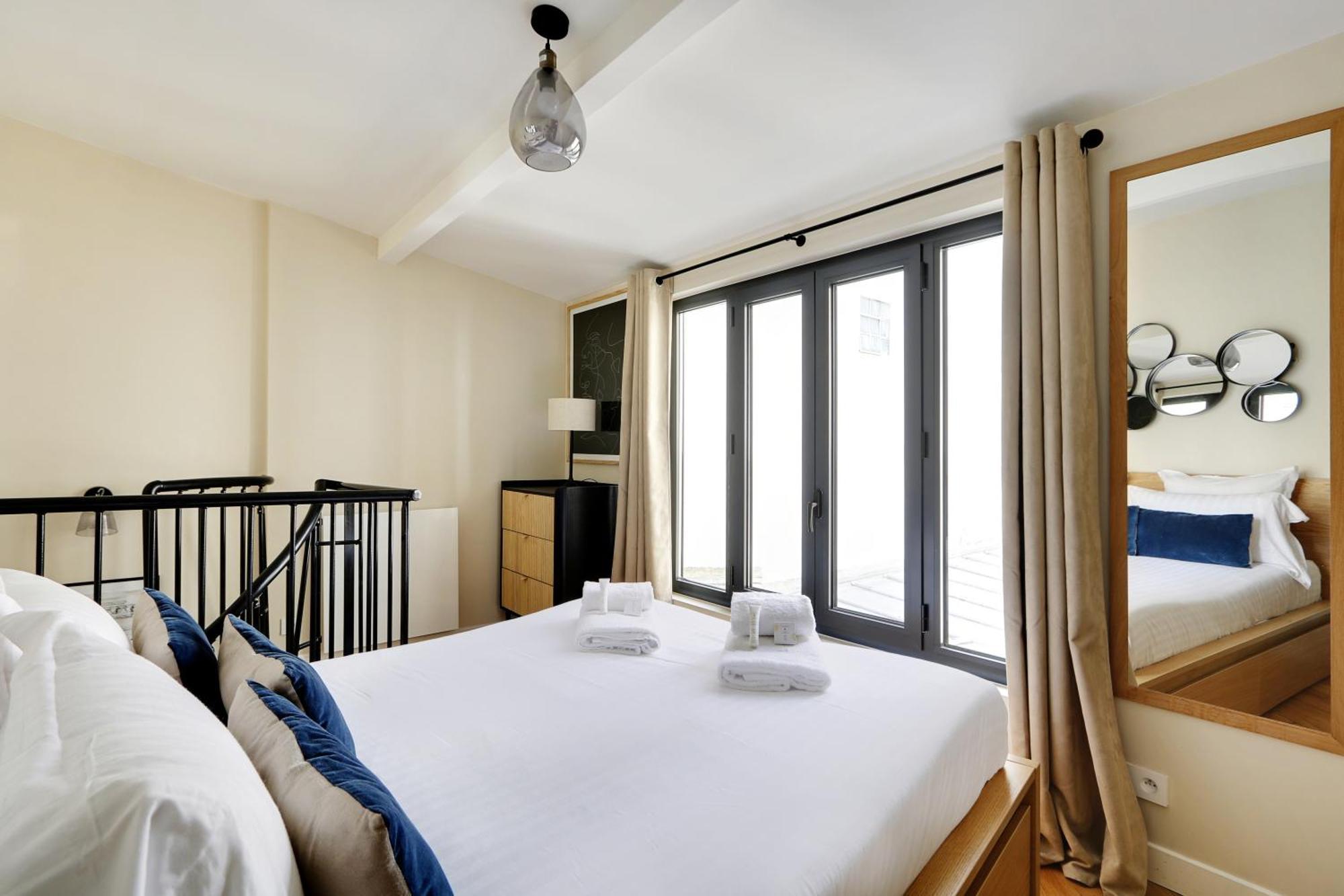 Apartment Pick A Flat's In Monrmartre - Rue Lepic Paris
