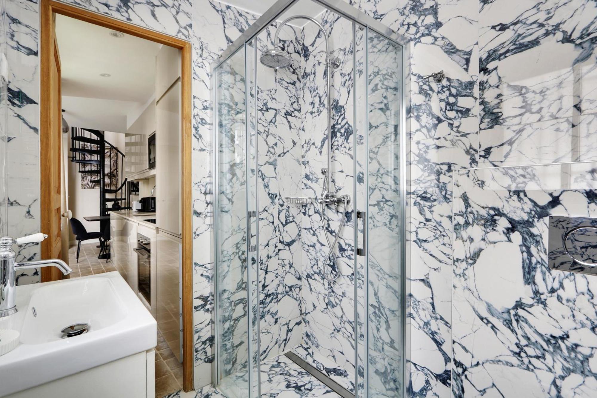 Pick A Flat's In Monrmartre - Rue Lepic Apartment
