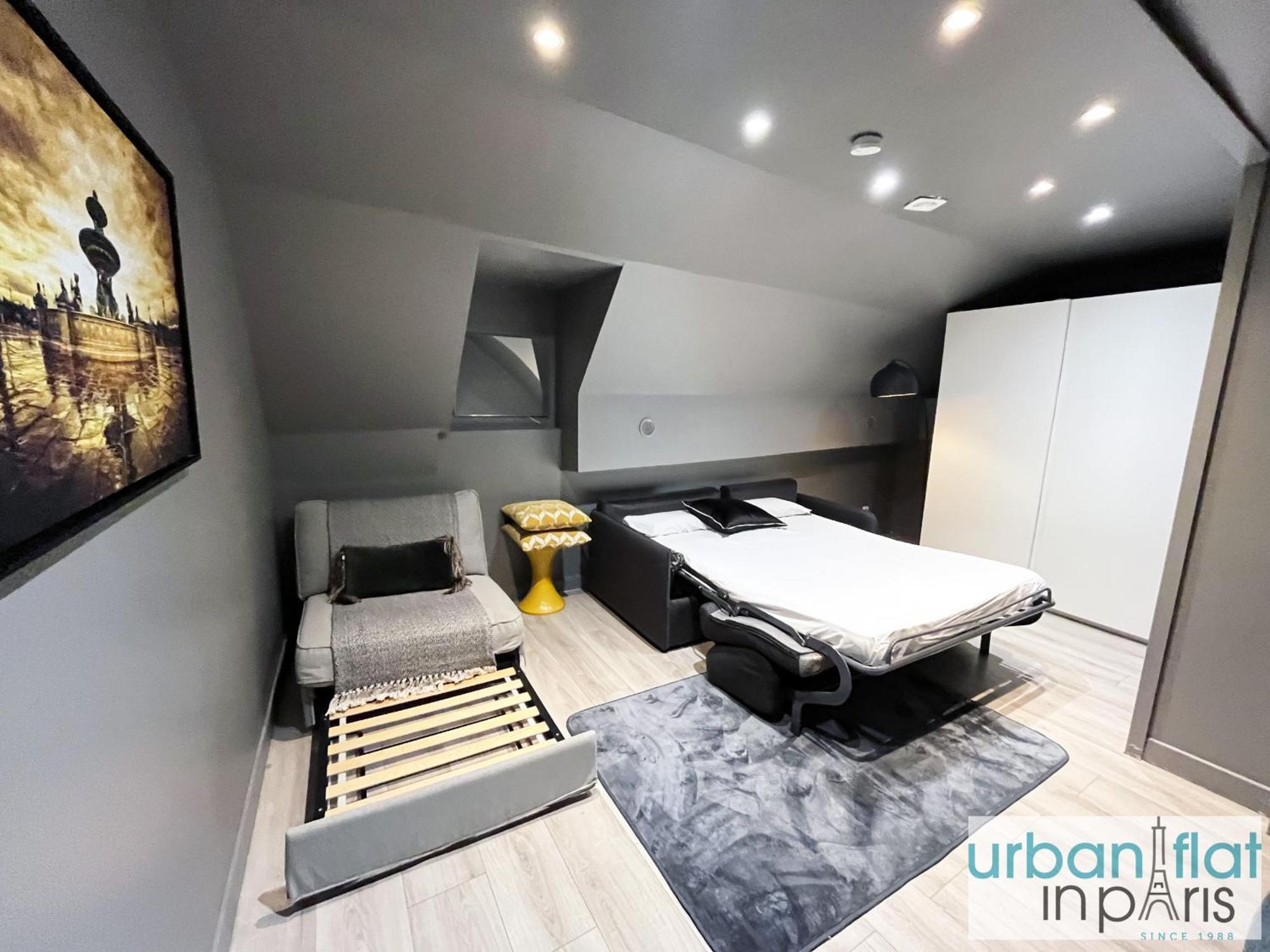 Urban Flat 05 - Spacious 1 Bedroom Parisian Flat