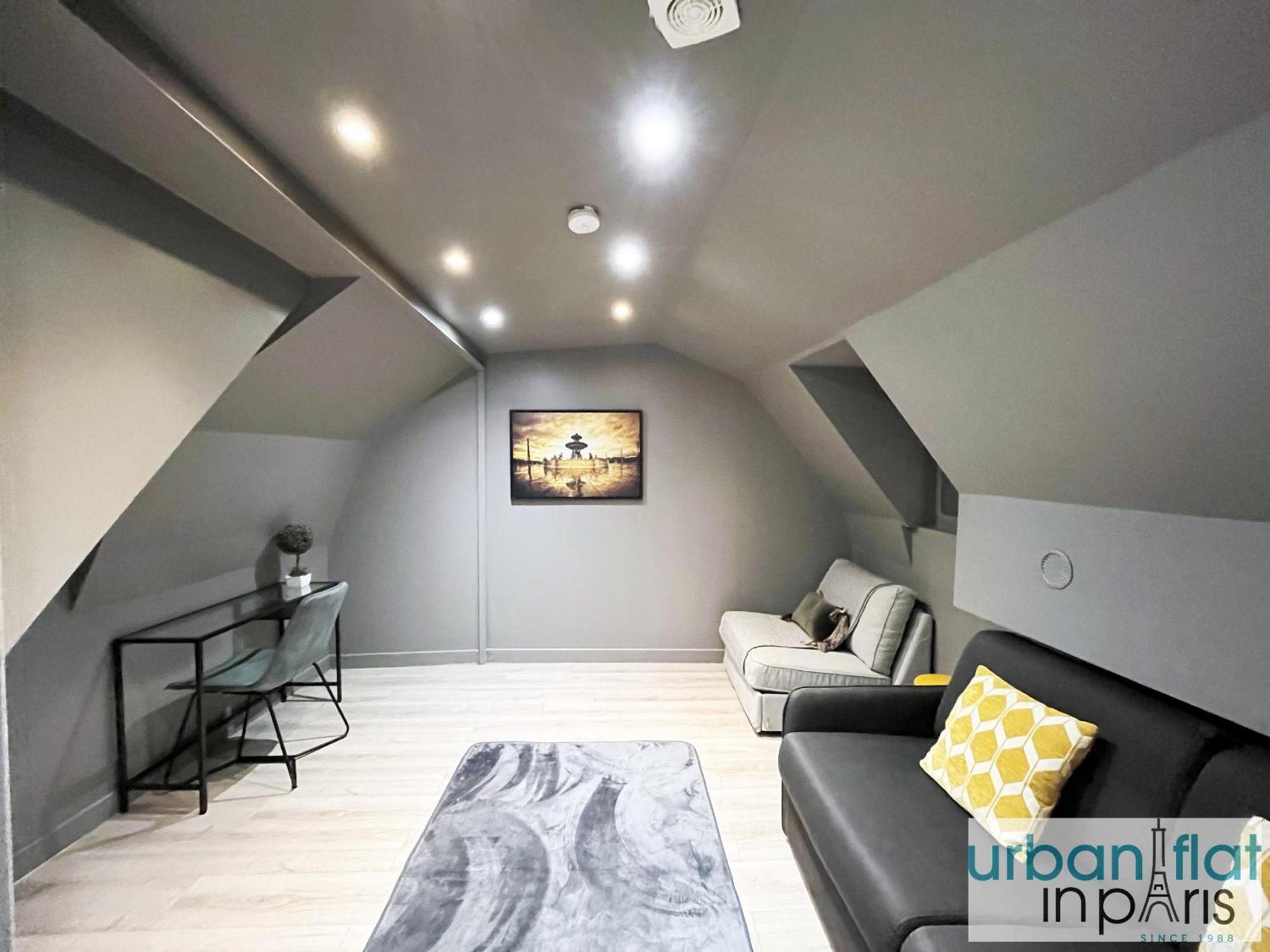 Urban Flat 05 - Spacious 1 Bedroom Parisian Flat Apartment *