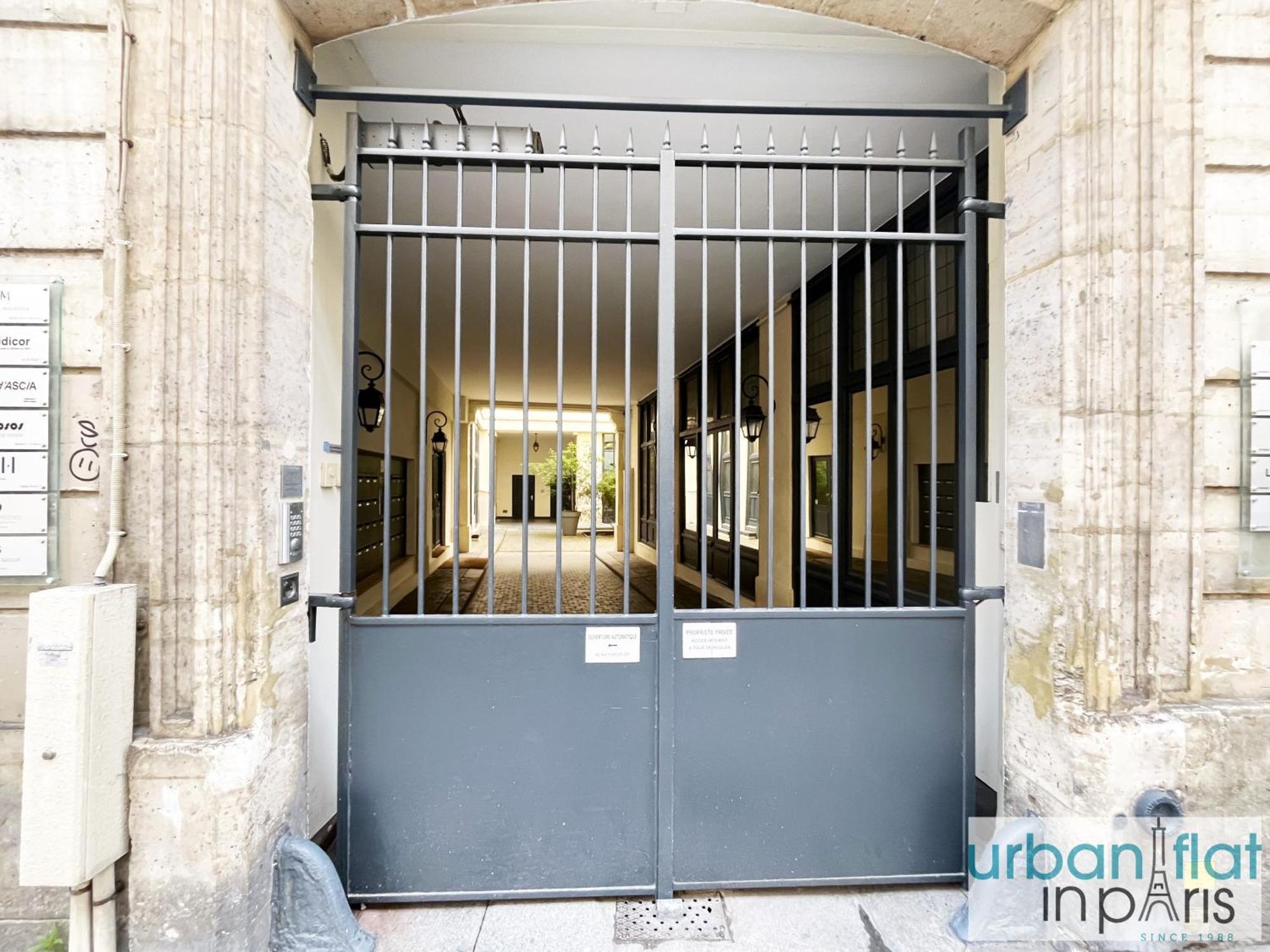 Urban Flat 05 - Spacious 1 Bedroom Parisian Flat Paris
