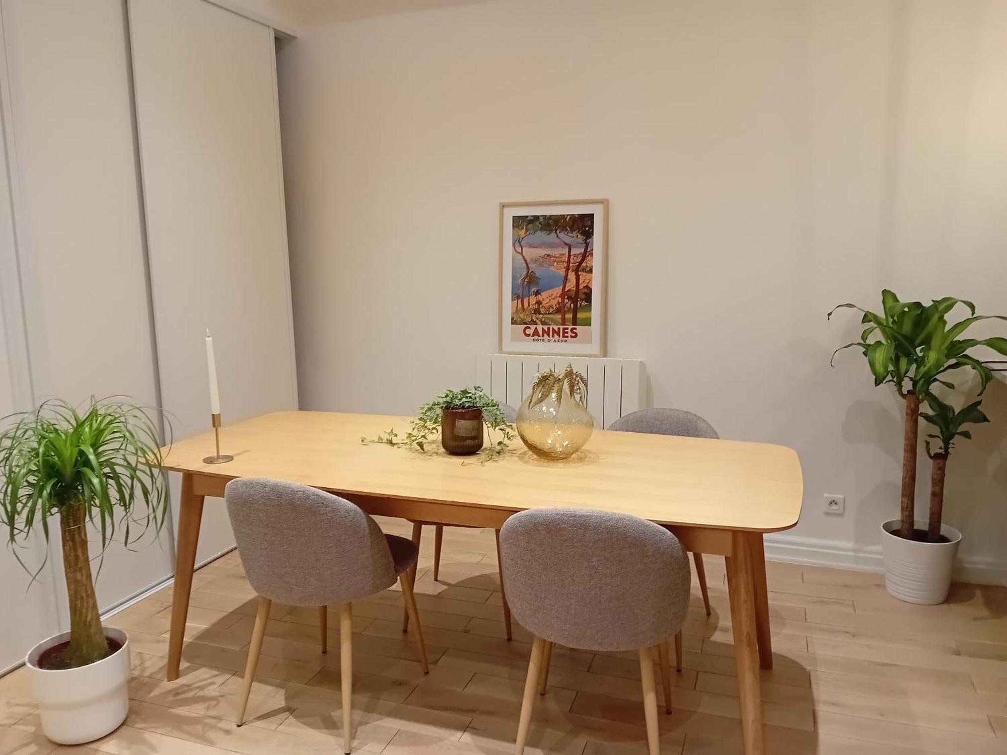 Apartment Center 6eme ,gare Montparnasse 1 Minute,5 Minute Eiffel Tour And Louvre Meusm