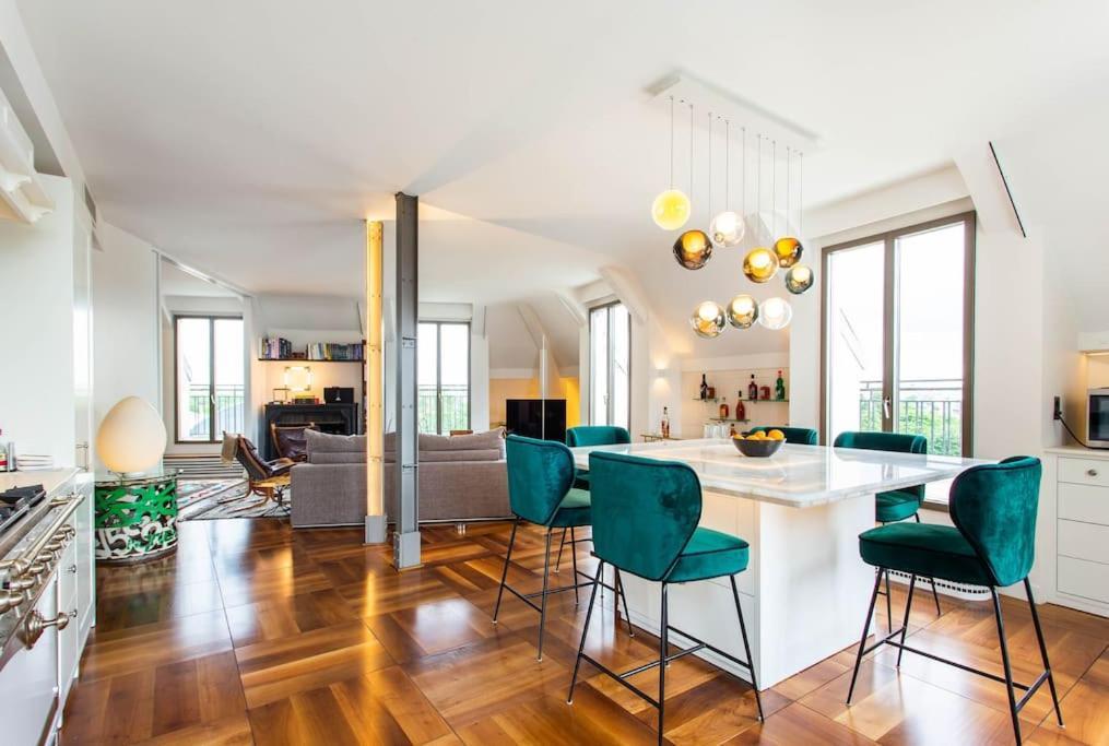 New Rbnb Eiffel Tower Rooftop 360 Terrace View And Parking