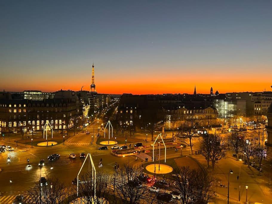 New Rbnb Eiffel Tower Rooftop 360 Terrace View And Parking Appartement Paris
