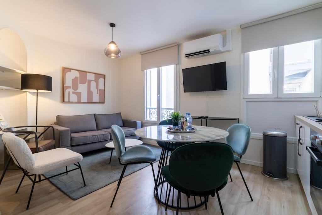 Apartment B1#two Bedrooms#champs Elysees#arc De Triomphe#ac