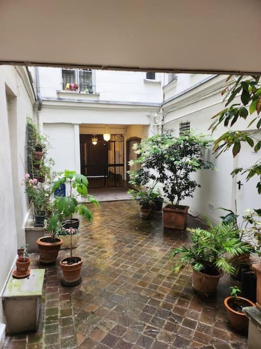 Entier 2p Apartment Paris