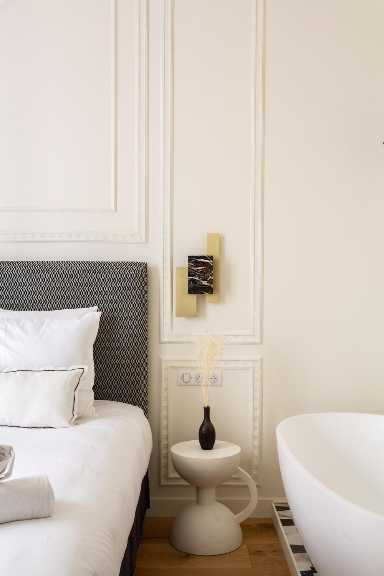 The Classy Parisian Apartment