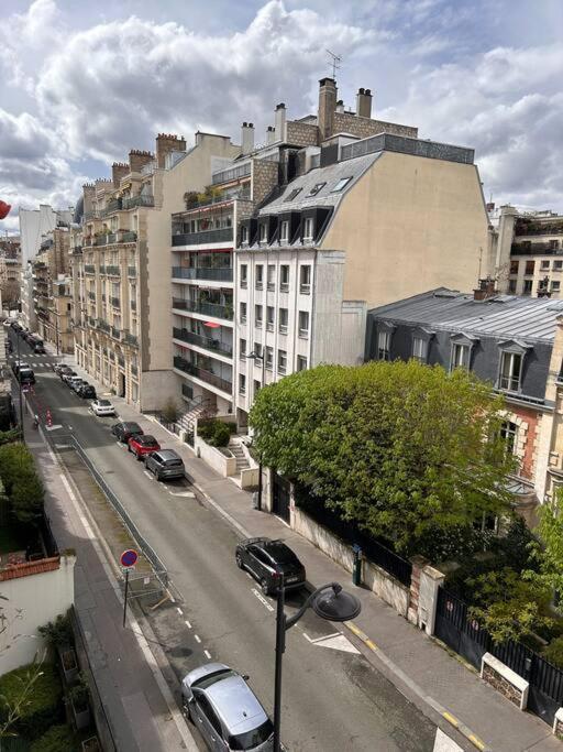 Vue Tour Eiffel - Calme & Chic Apartment Paris