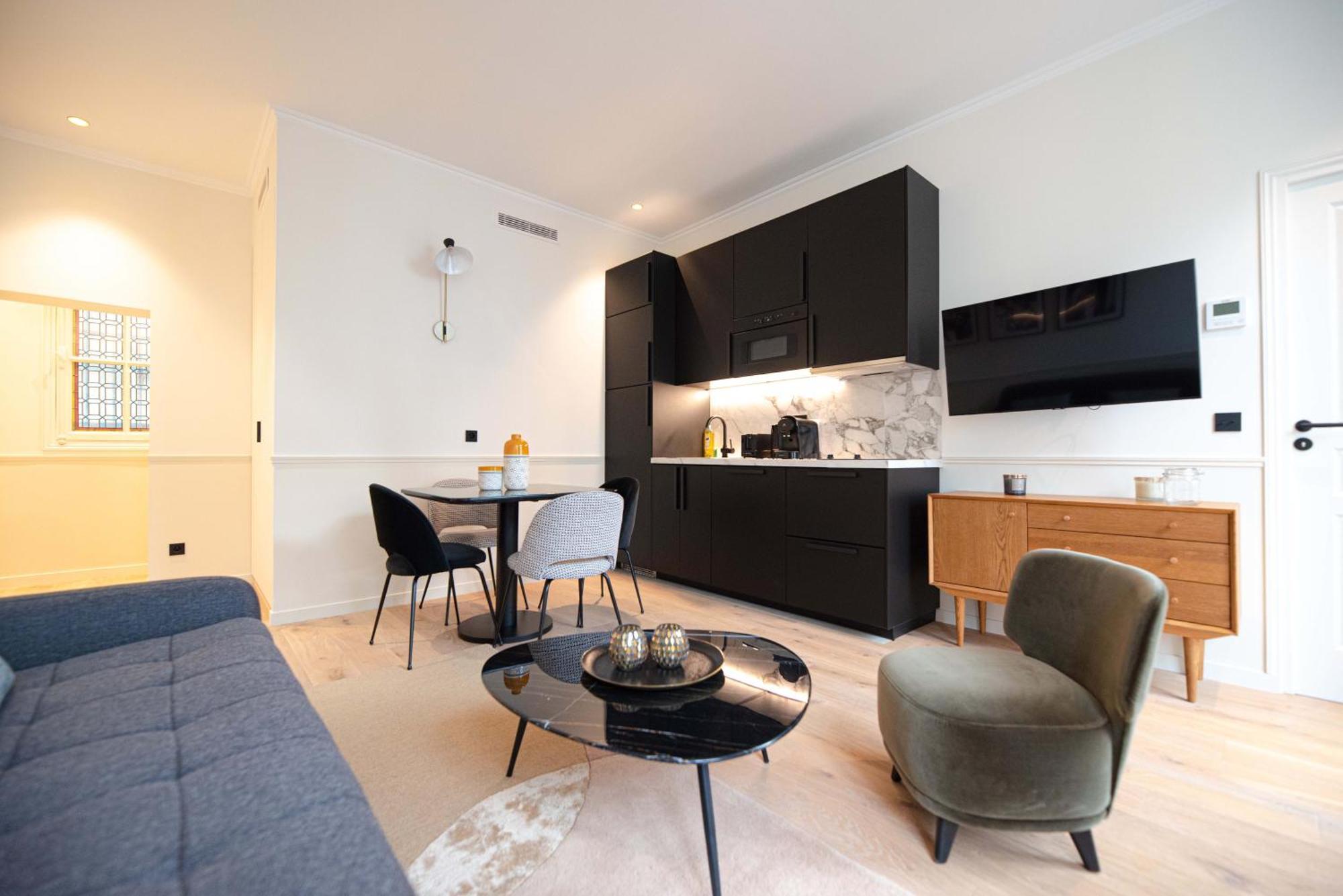 Mbm - Luxury Center Paris