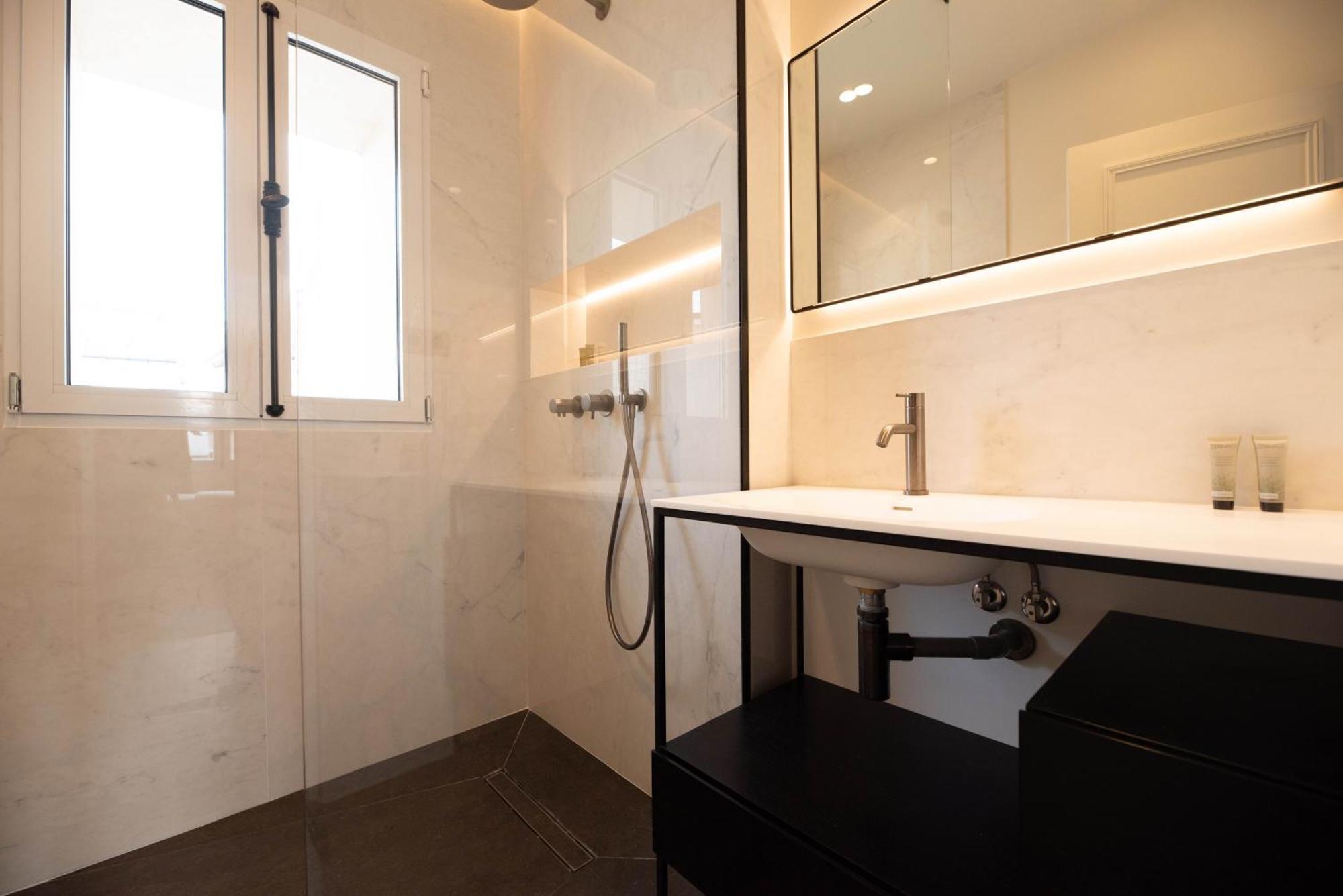 Mbm - Luxury In Marais Paris