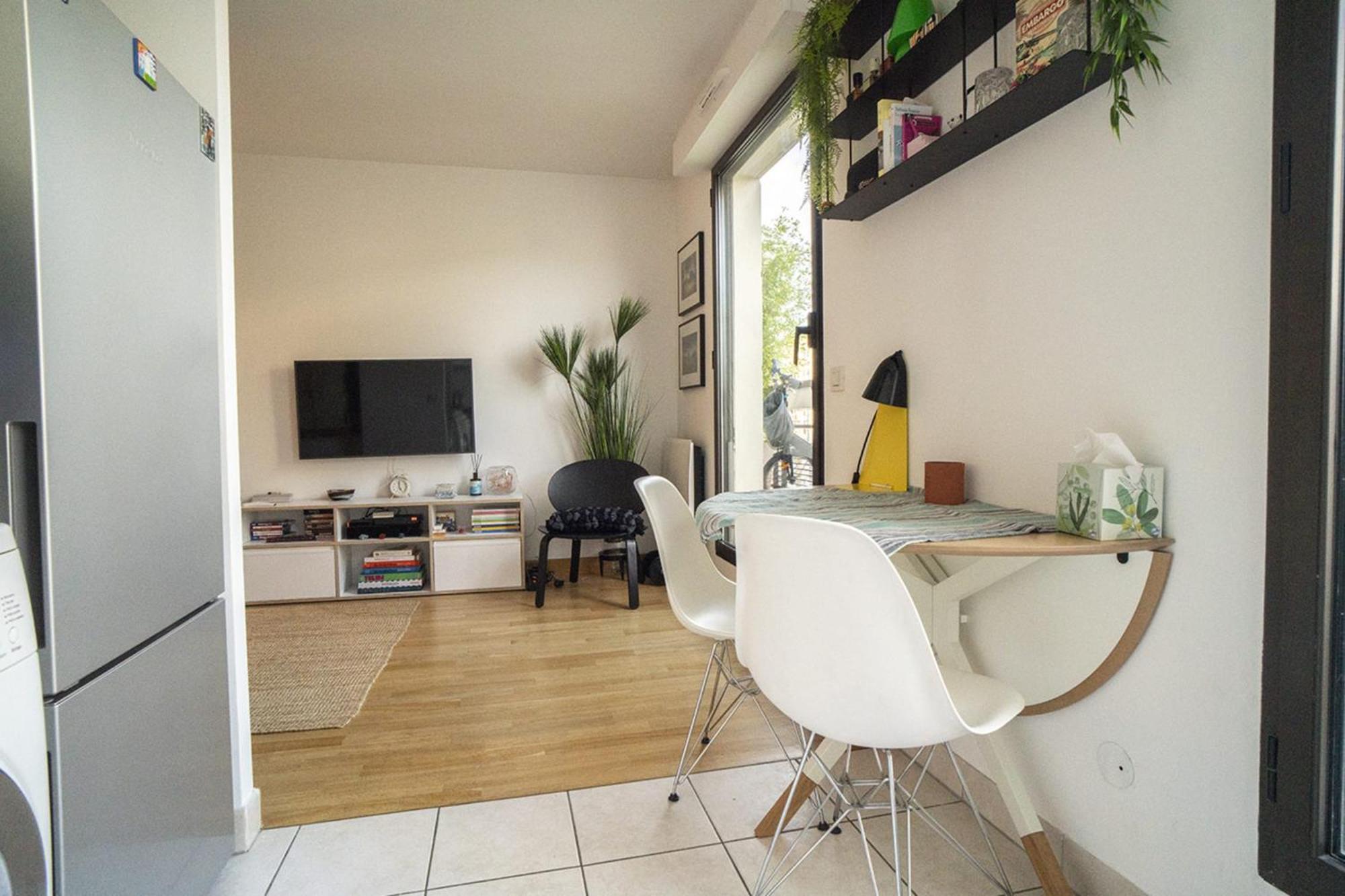 Bright 37m For 2 With Balcony In Paris! Apartment Paris