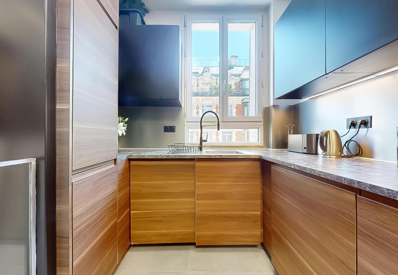 Signature Champs Elysees Apartment Paris