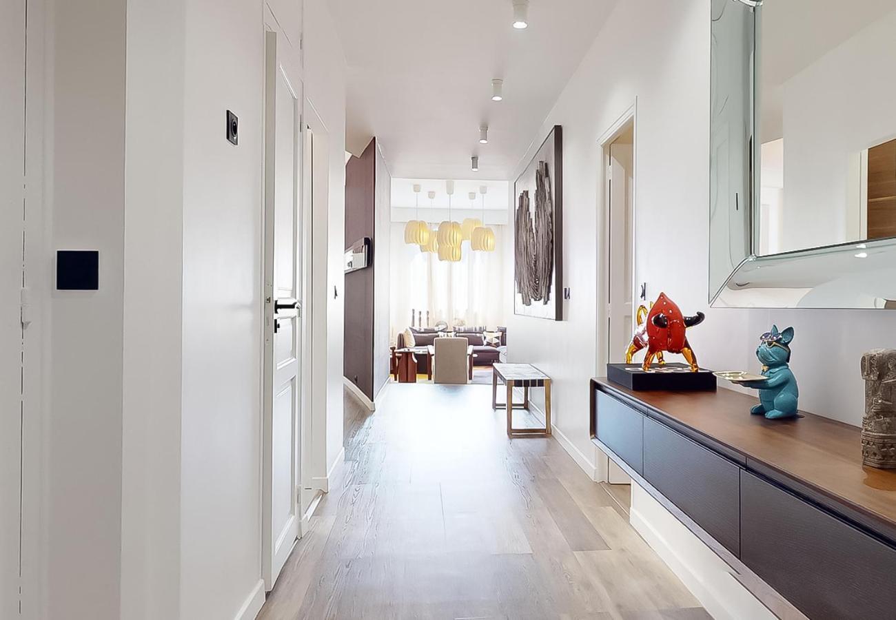 Signature Champs Elysees Apartment