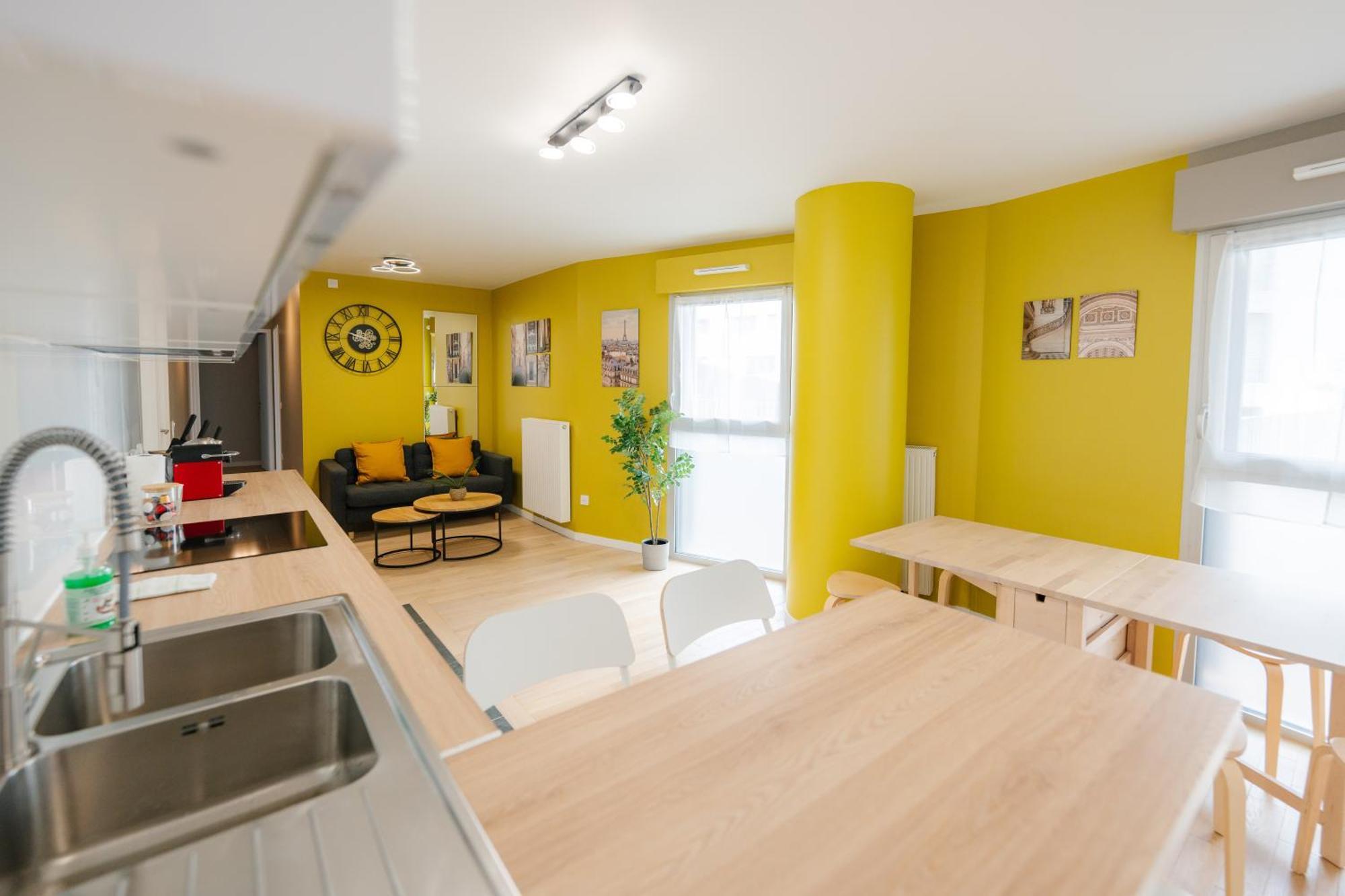 Apartment Confort Absolu A ,superbe Renove 7 Avec Salles De Bain Privatives