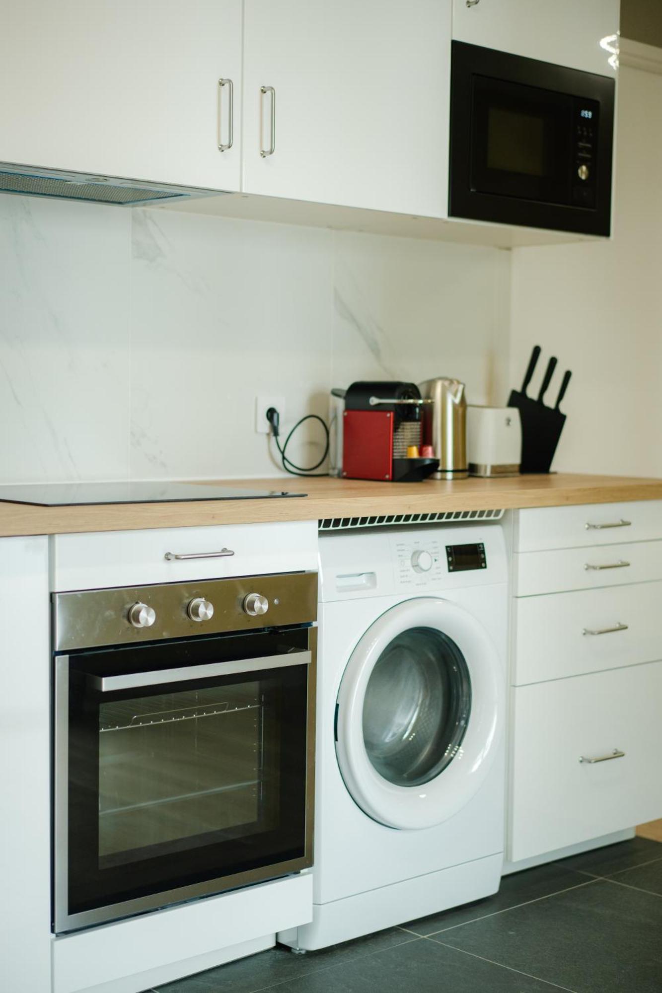 Apartment Confort Absolu A ,superbe Renove 7 Avec Salles De Bain Privatives *