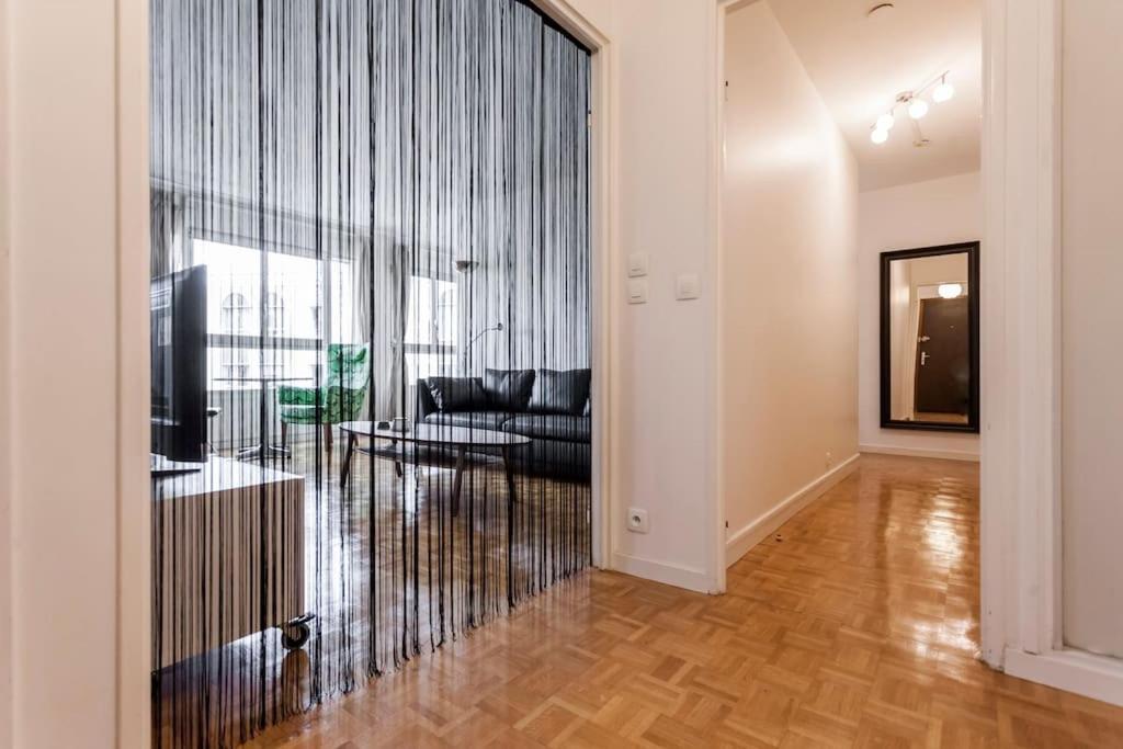 Center Luxury