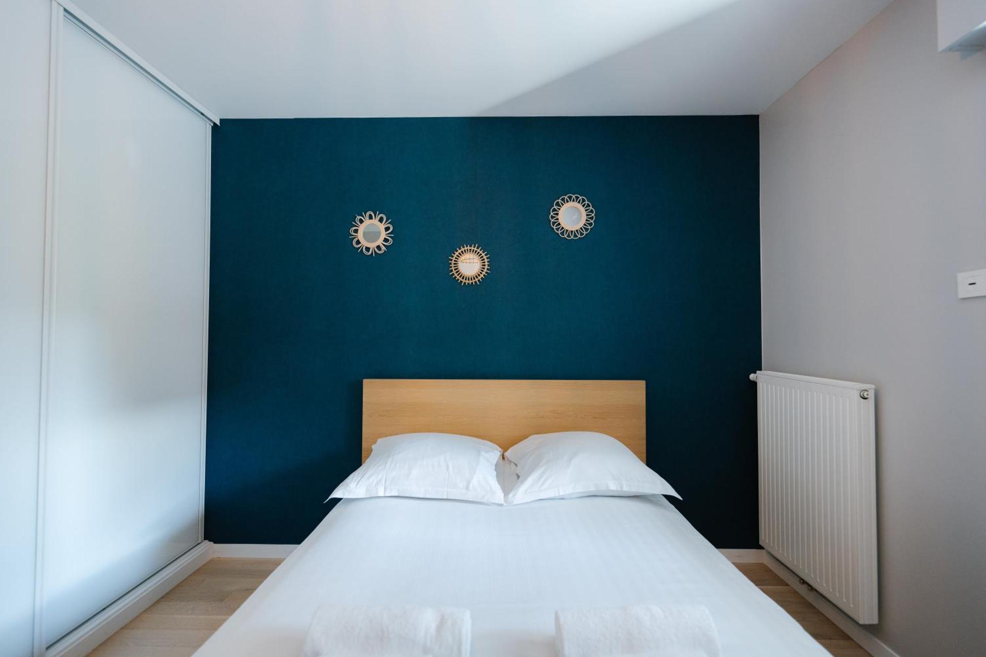 Confort Absolu A ,superbe Renove 7 Avec Salles De Bain Privatives *