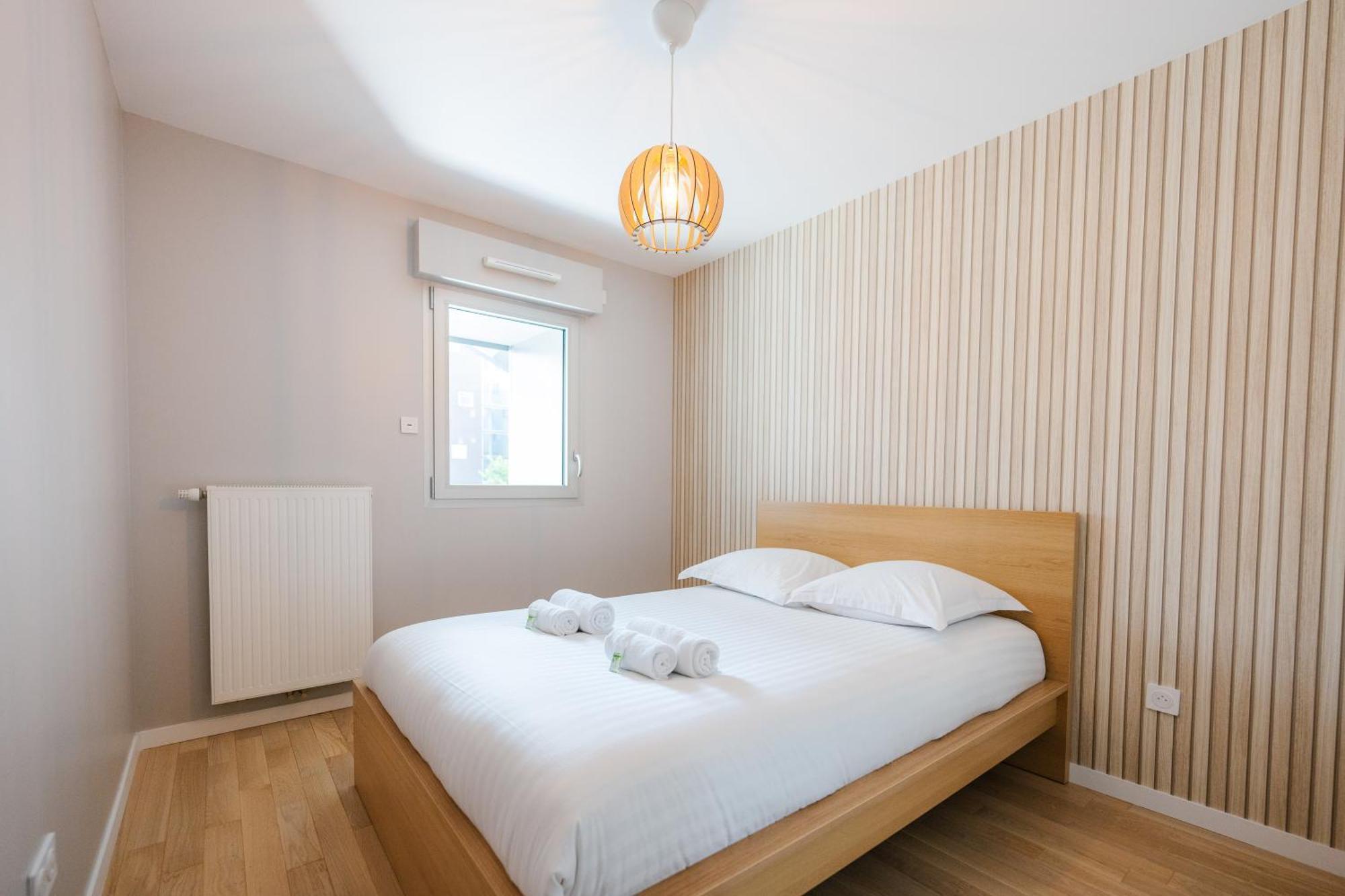 Confort Absolu A ,superbe Renove 7 Avec Salles De Bain Privatives Paris