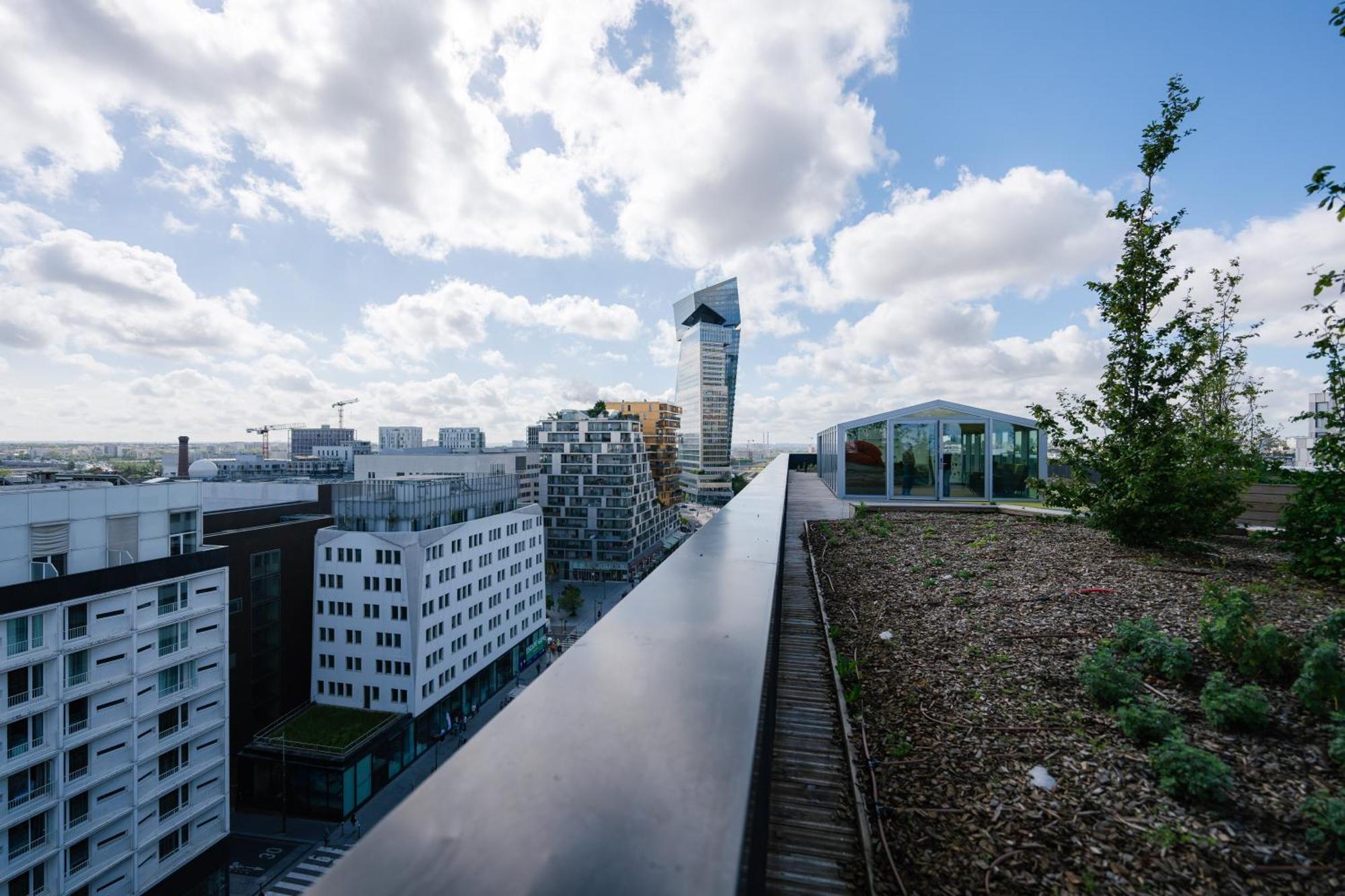 Confort Absolu A ,superbe Renove 7 Avec Salles De Bain Privatives Paris