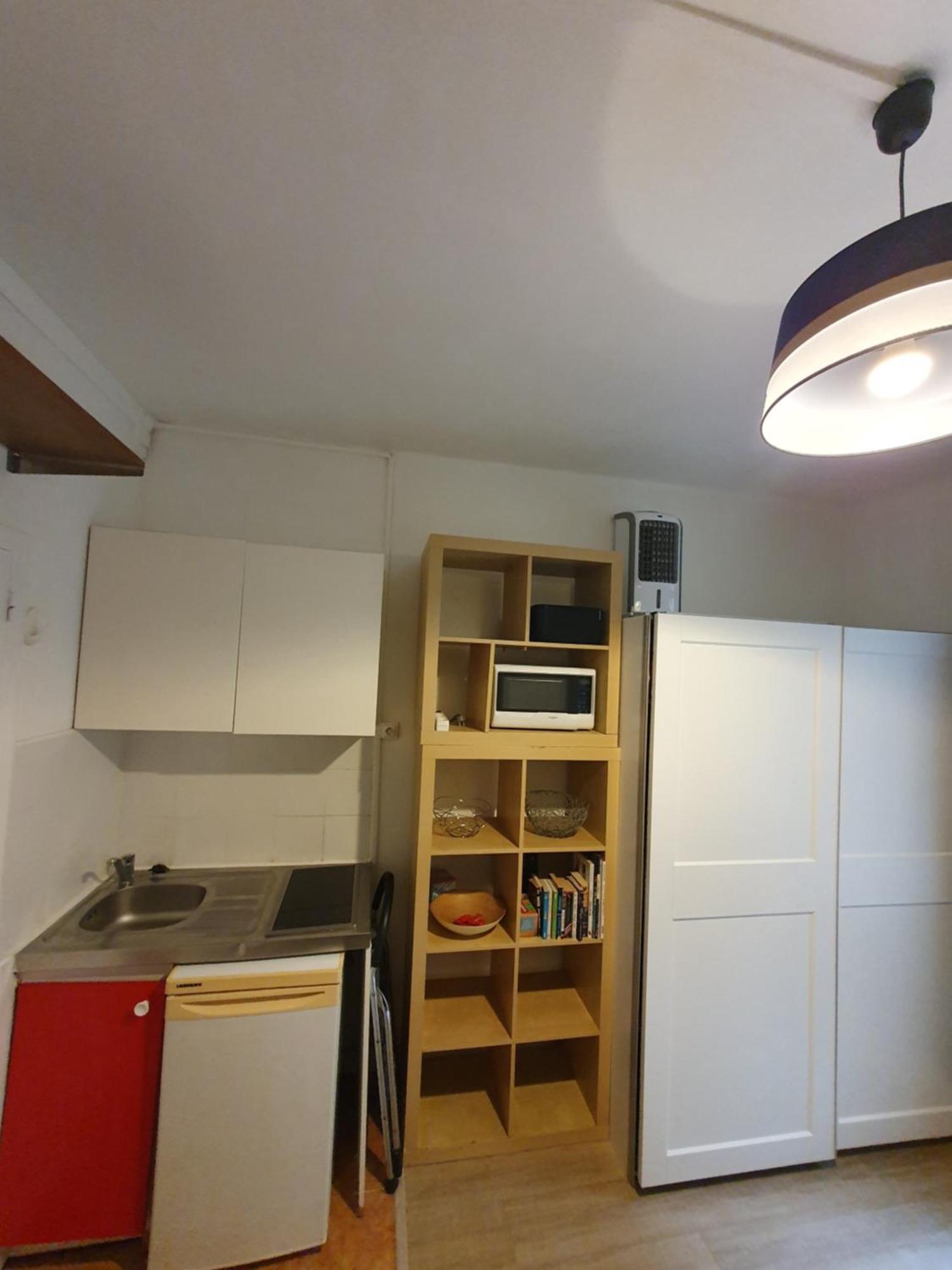 Paris, Porte De Versailles, Meuble Furnished Flat