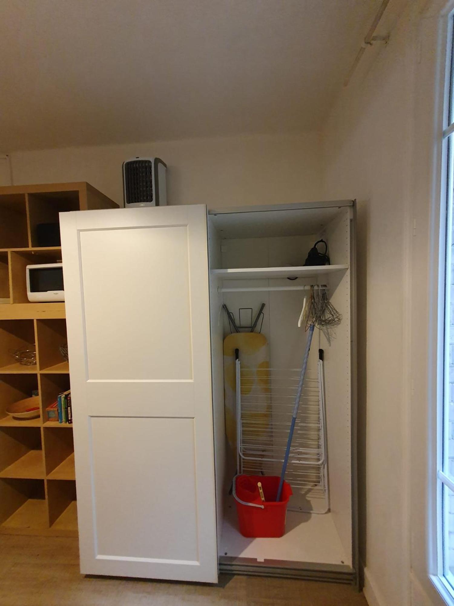 Paris, Porte De Versailles, Meuble Furnished Flat Apartment Paris