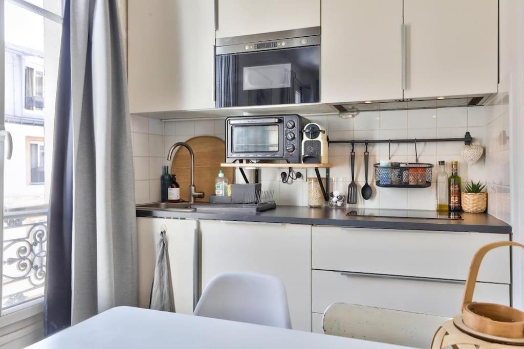 Elegant Studio Au Coeur De Montmartre * Paris