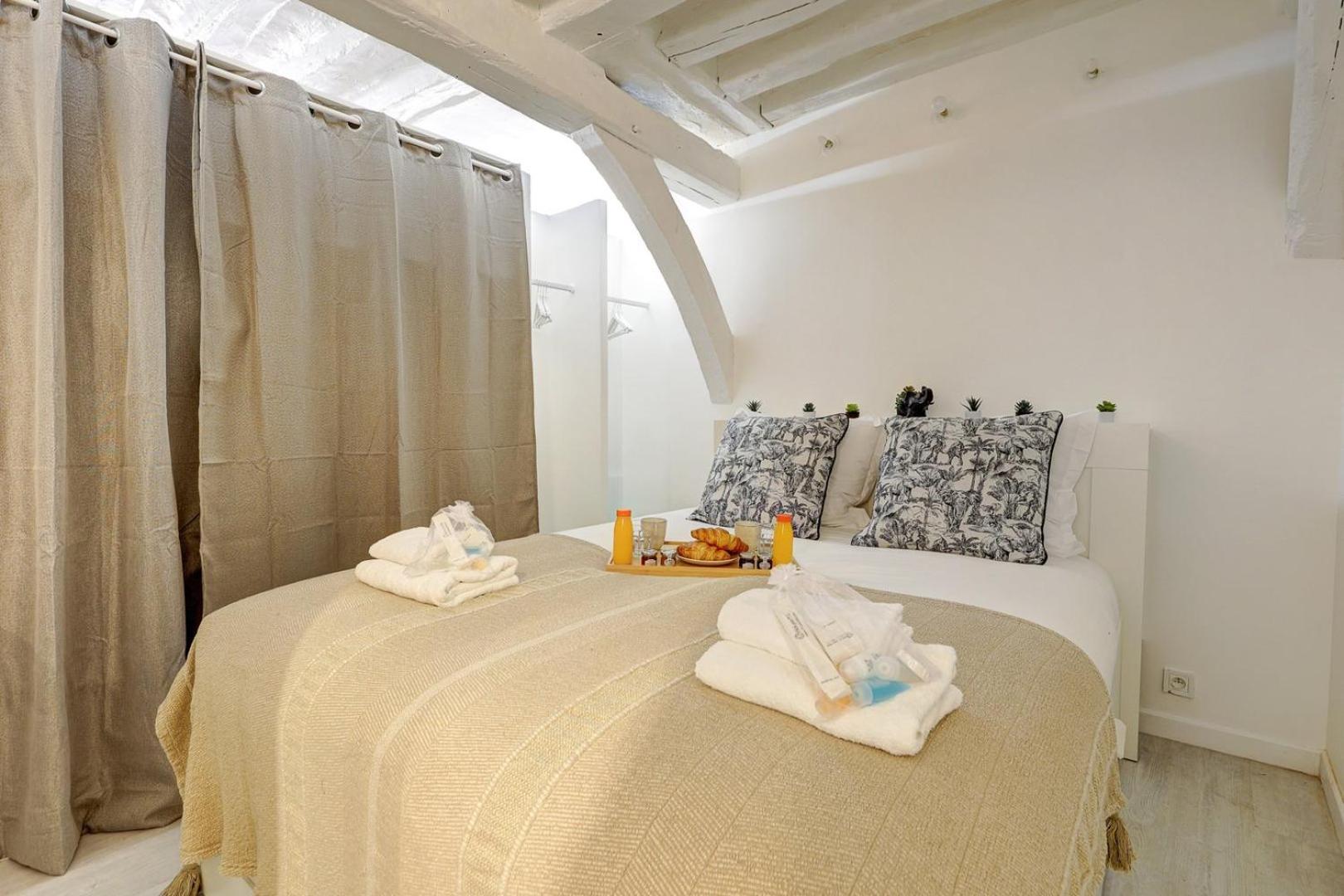 401 Zack - Superbe A Apartment *