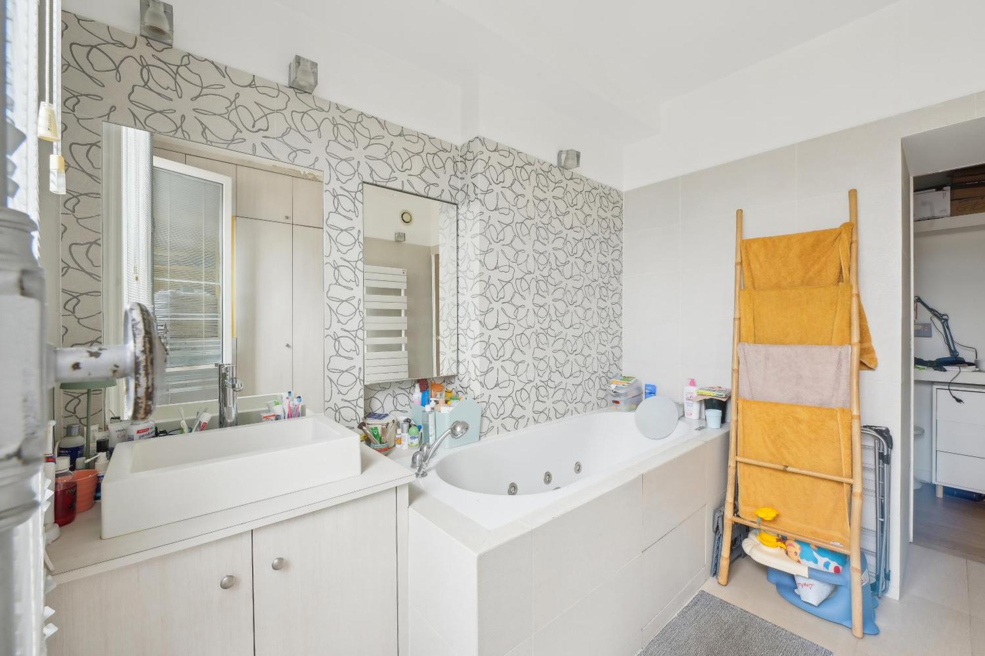 Montmartre Vineyard Duplex Apartment Paris