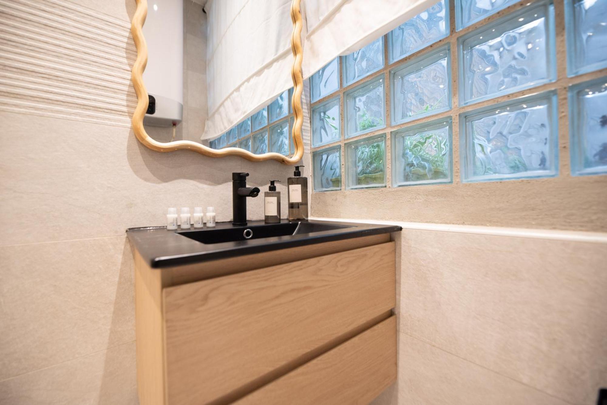 Apartment Cia - Beaurepaire Paris