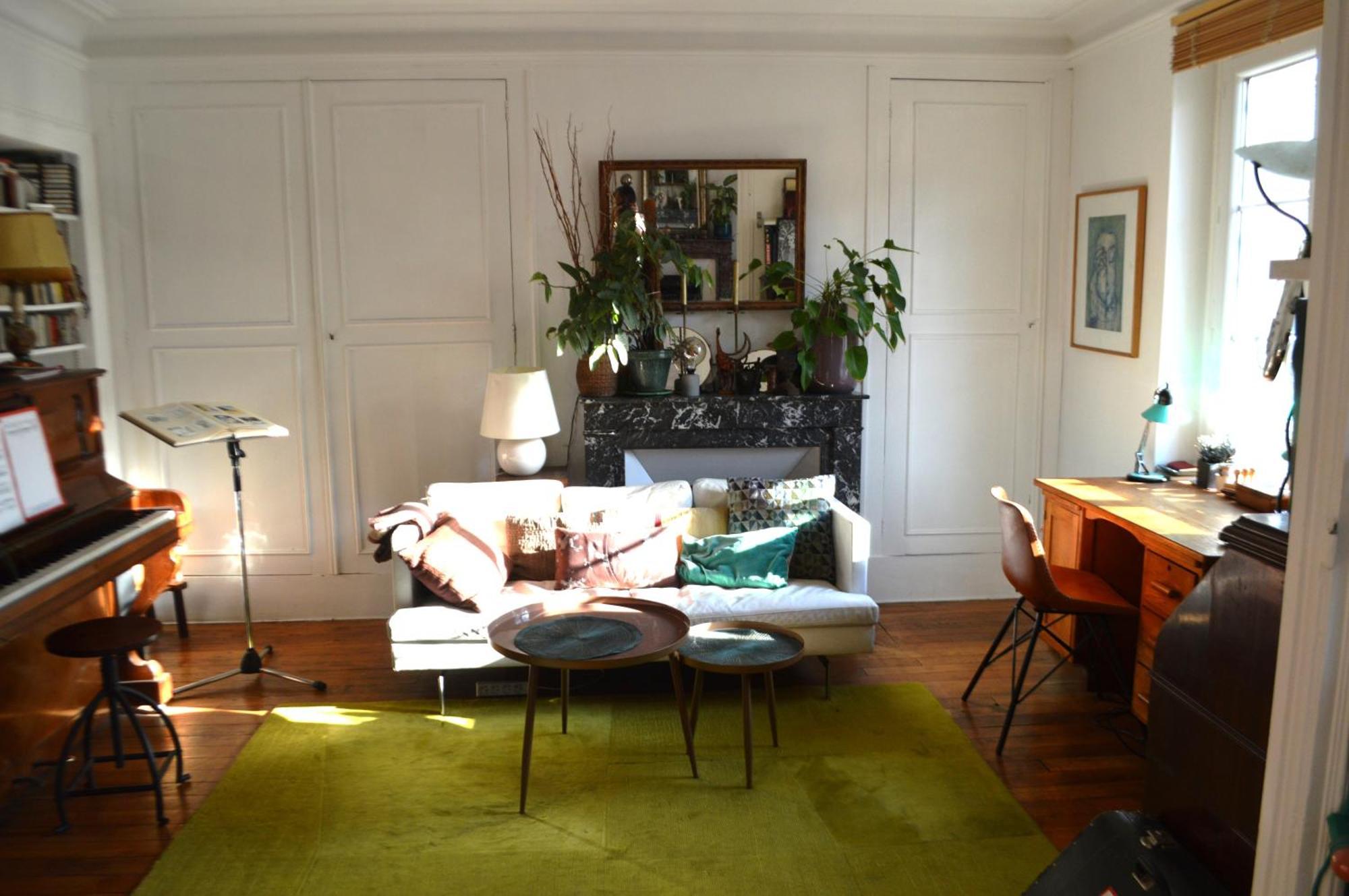 Dans Homestay Paris