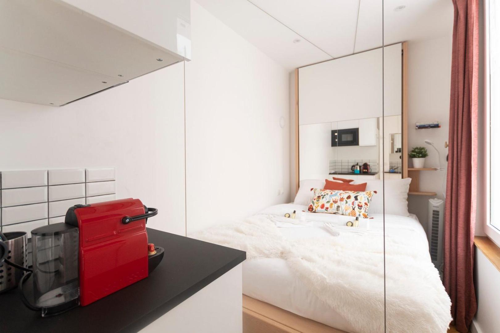 Super Mini - 2 Pax, Bed * Paris