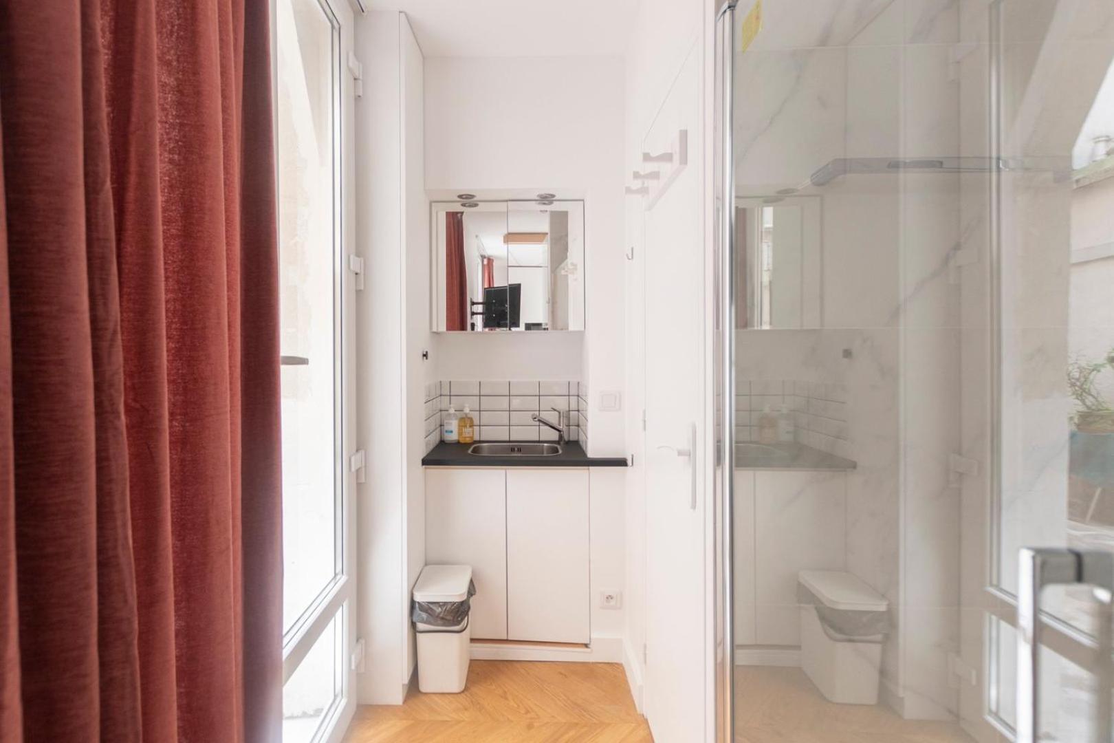Super Mini - 2 Pax, Bed