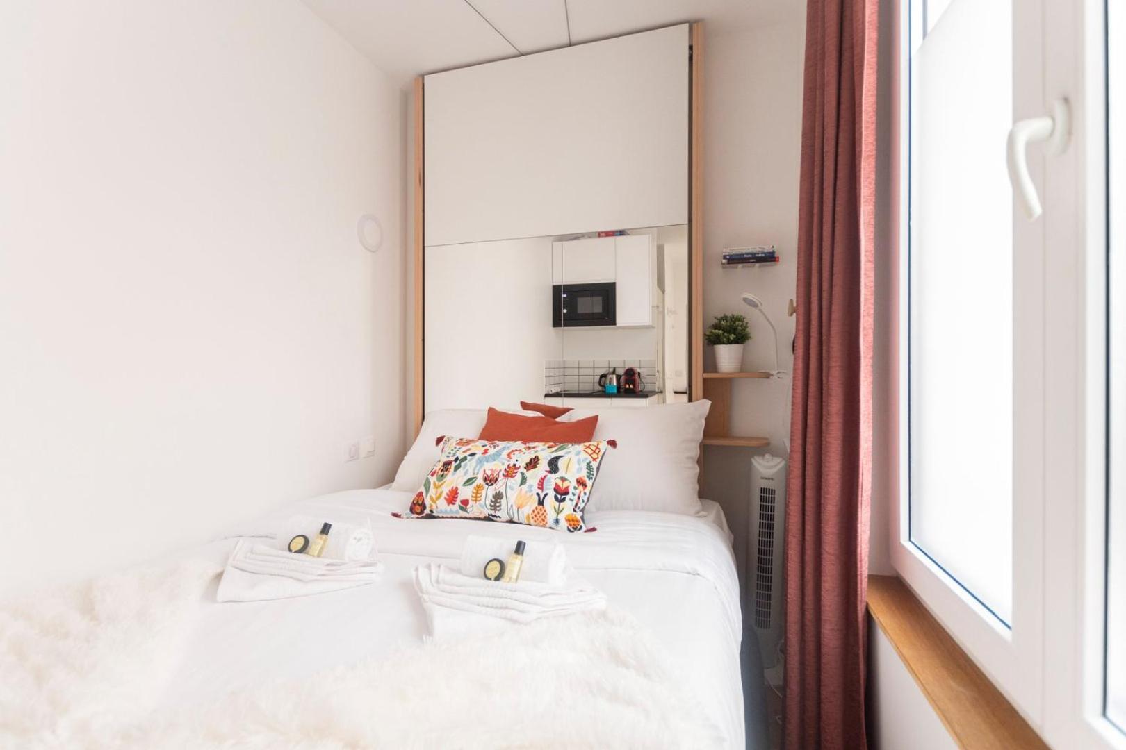 Super Mini - 2 Pax, Bed * Paris