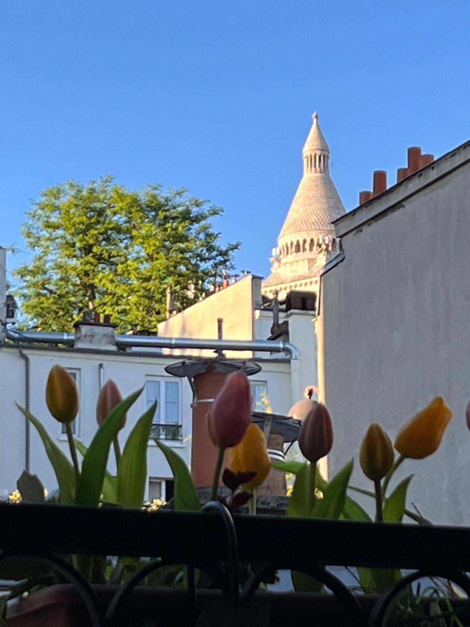 Apartment Montmartre Bright & Quiet Paris