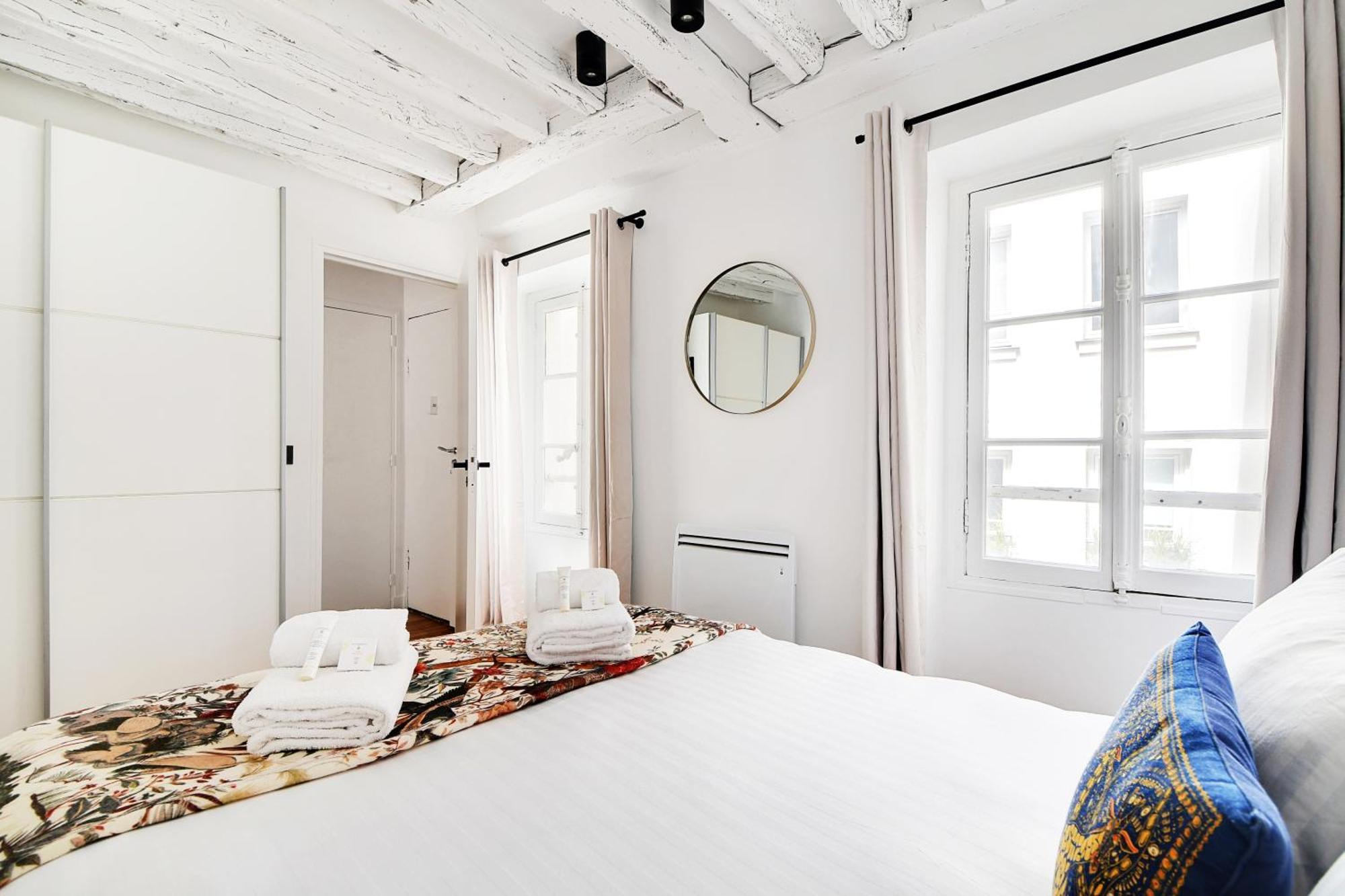 Pick A Flat's In Le Marais - Rue Du Perche Paris