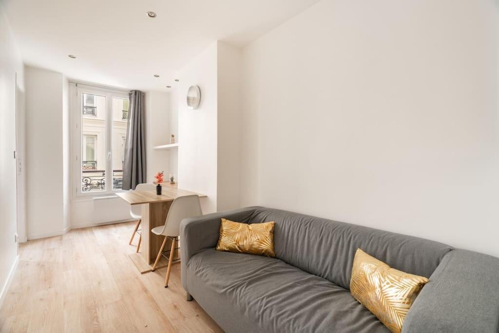 Cosy Canal Saint Martin Apartment Paris