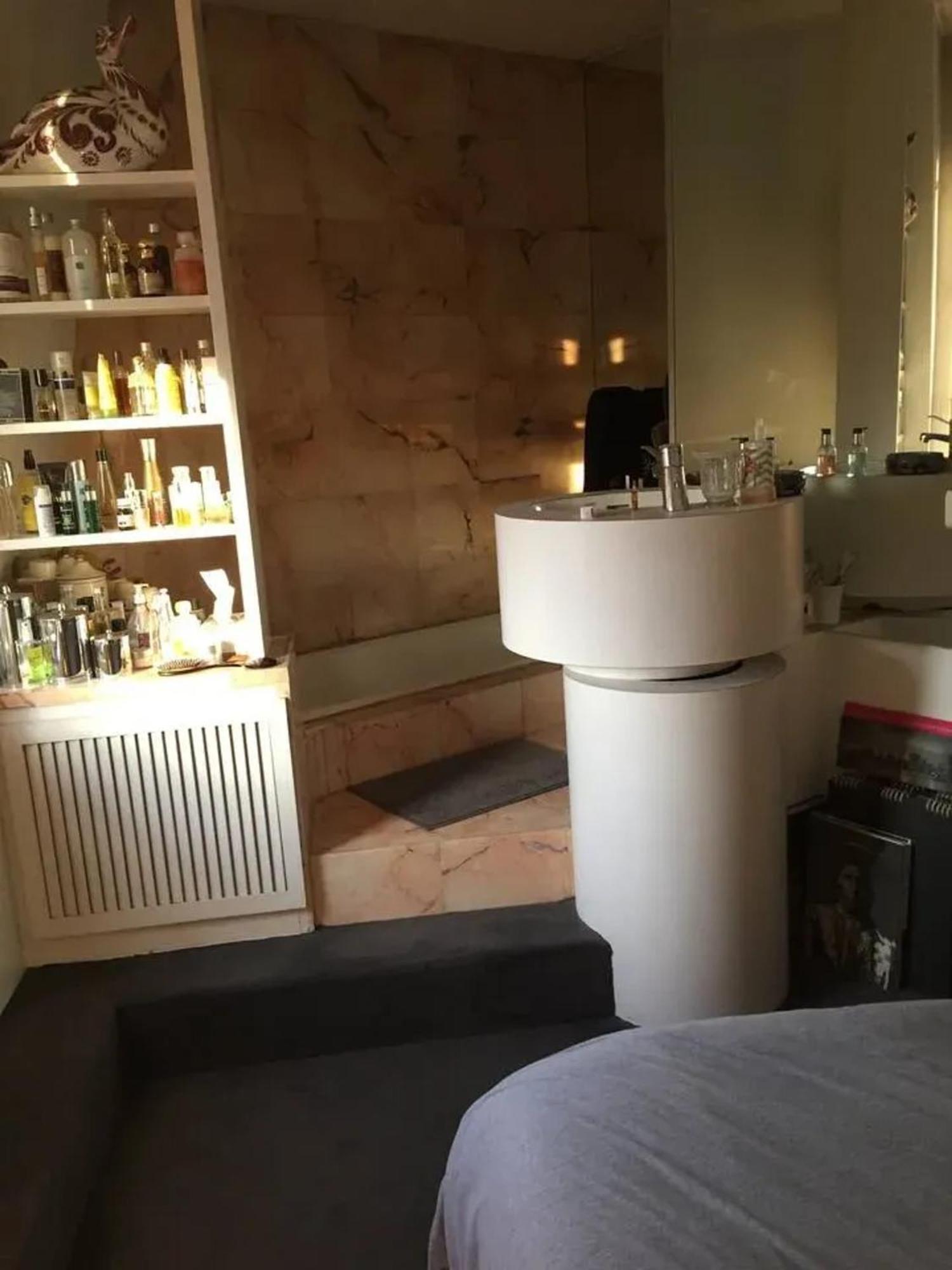 Apartment Avec Vue Sur Tour Eiffel 60 M² Paris
