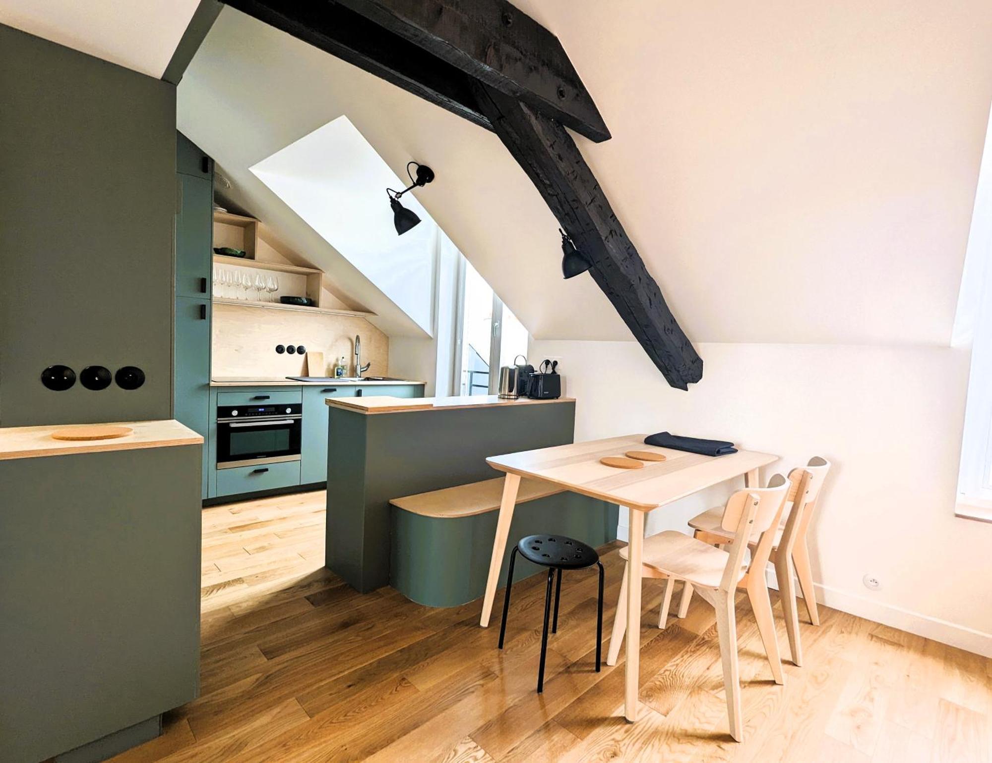 Sur Les Toits De - Marais Apartment Paris